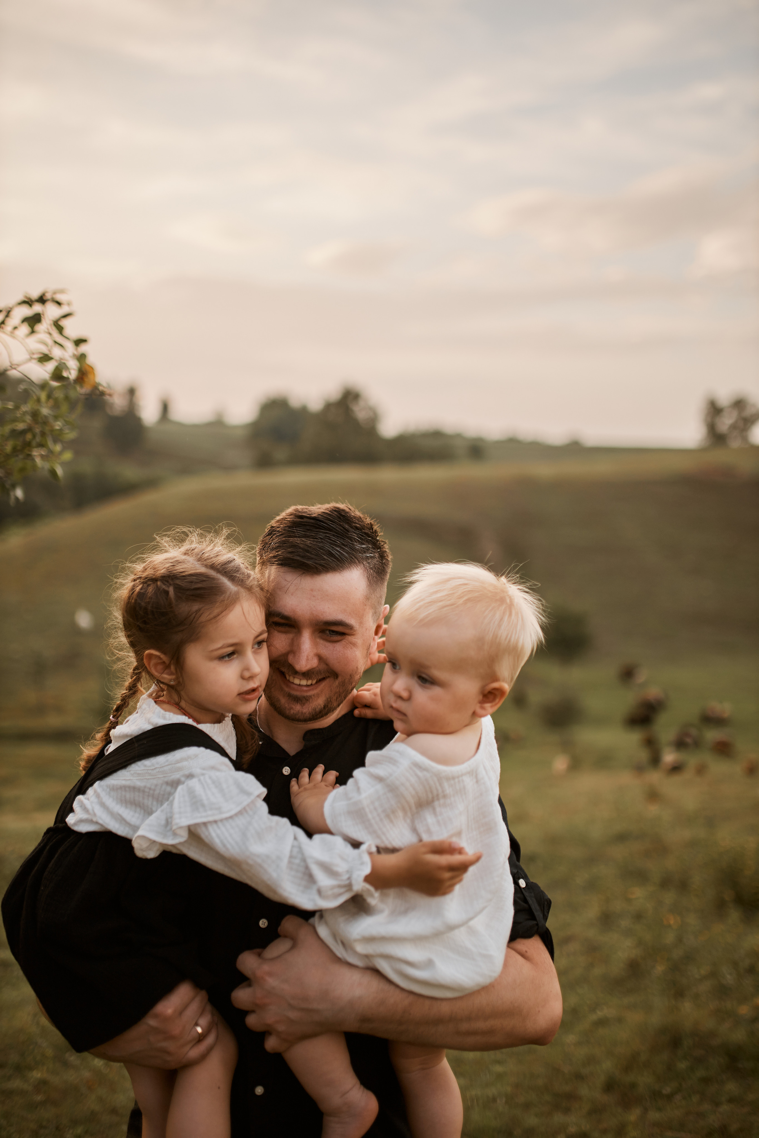 Еліна, Валерій, Ельвіна, Мартін. Сімейний фотограф в Києві