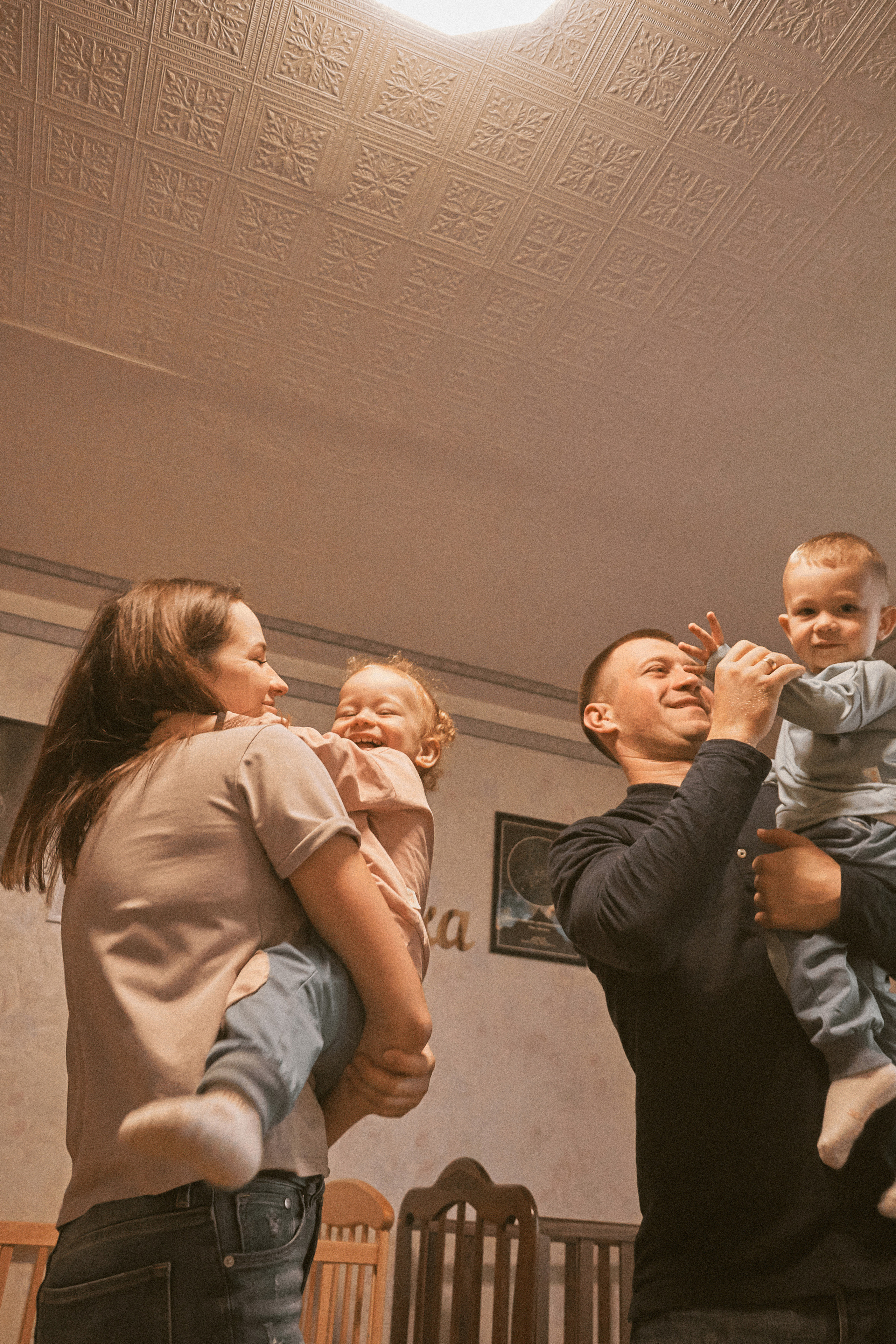 Я - старший, бо народився пару хвилин раніше від сестри. Сімейний фотограф в Києві