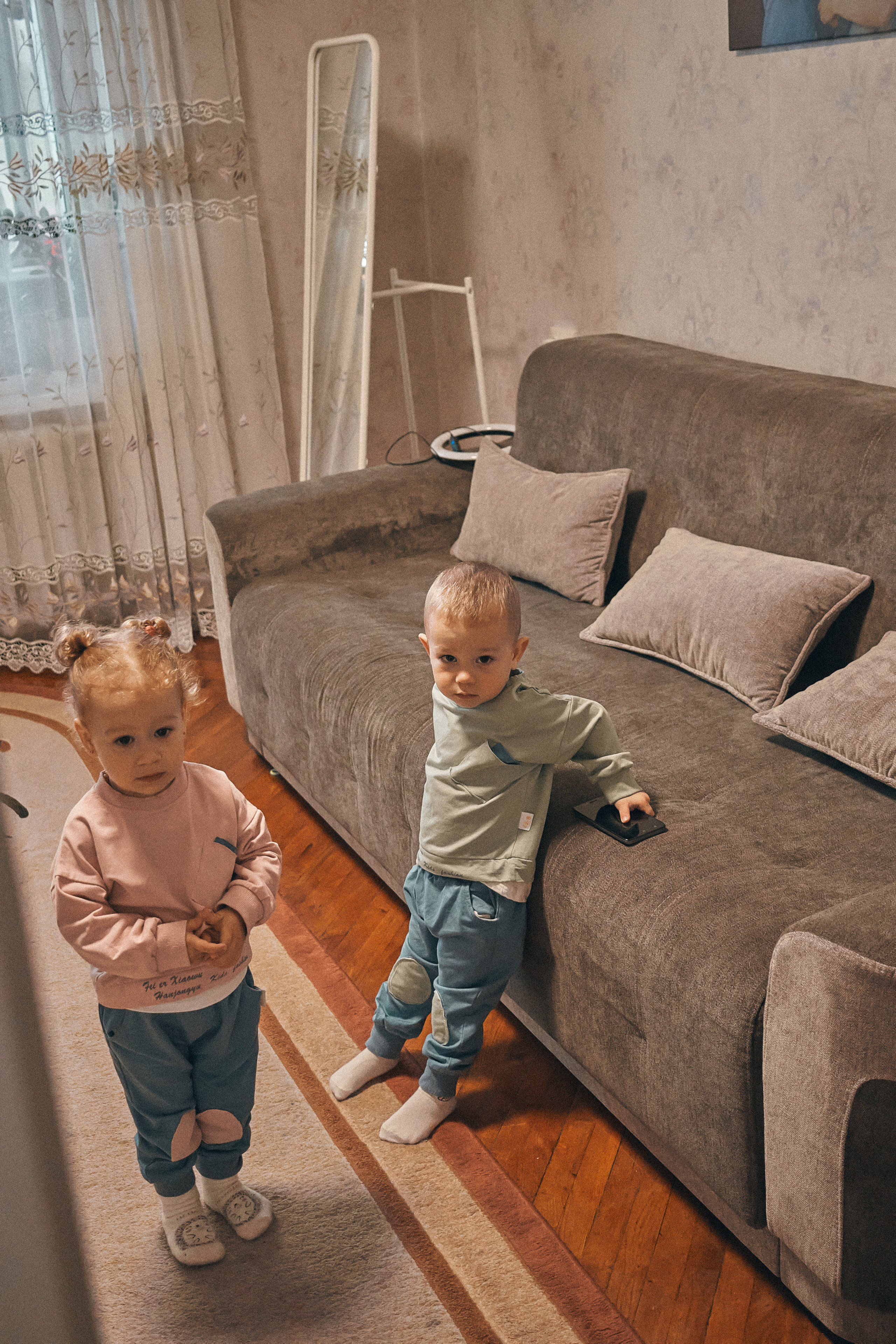 Я - старший, бо народився пару хвилин раніше від сестри. Сімейний фотограф в Києві