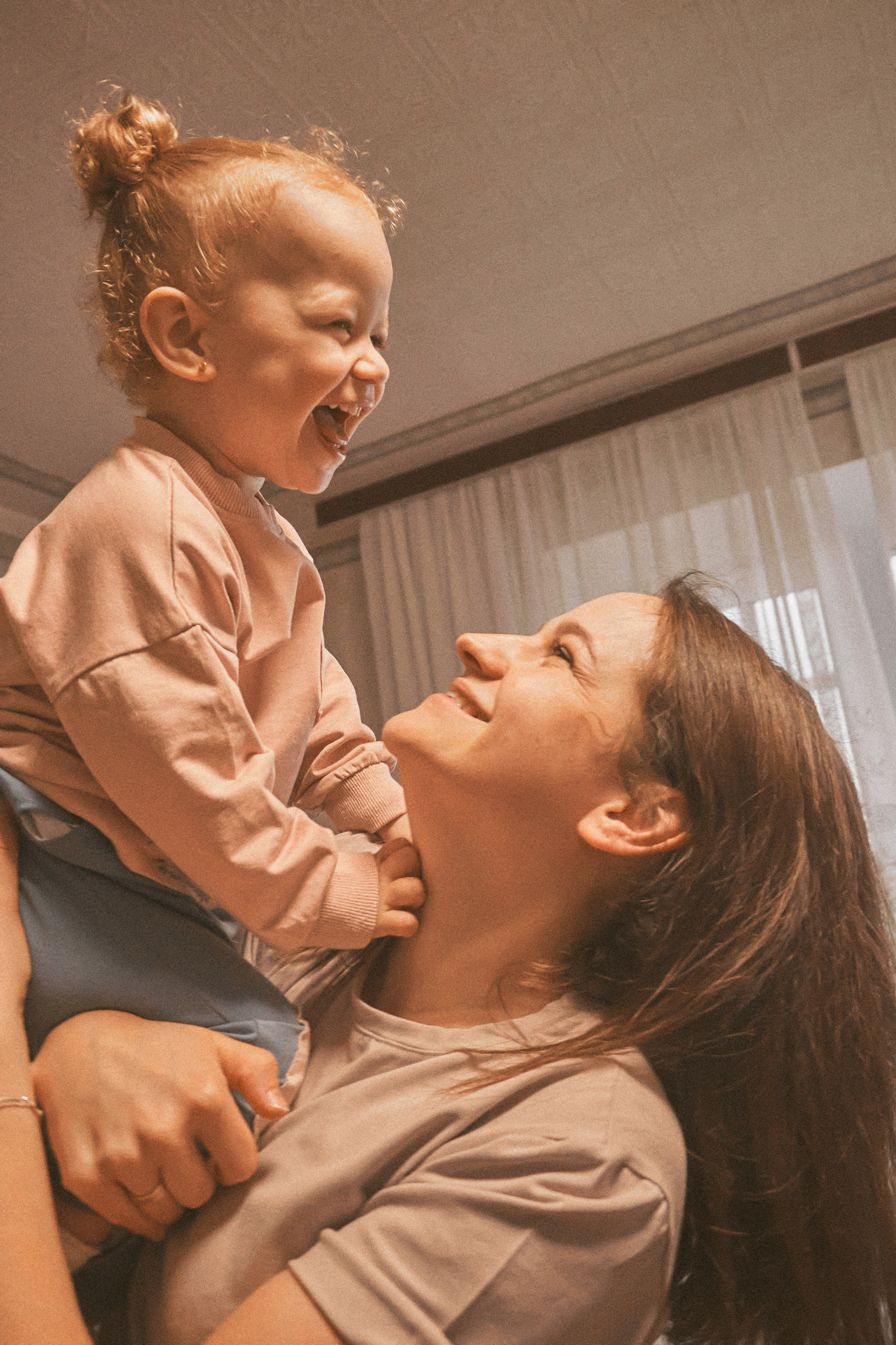 Я - старший, бо народився пару хвилин раніше від сестри. Сімейний фотограф в Києві