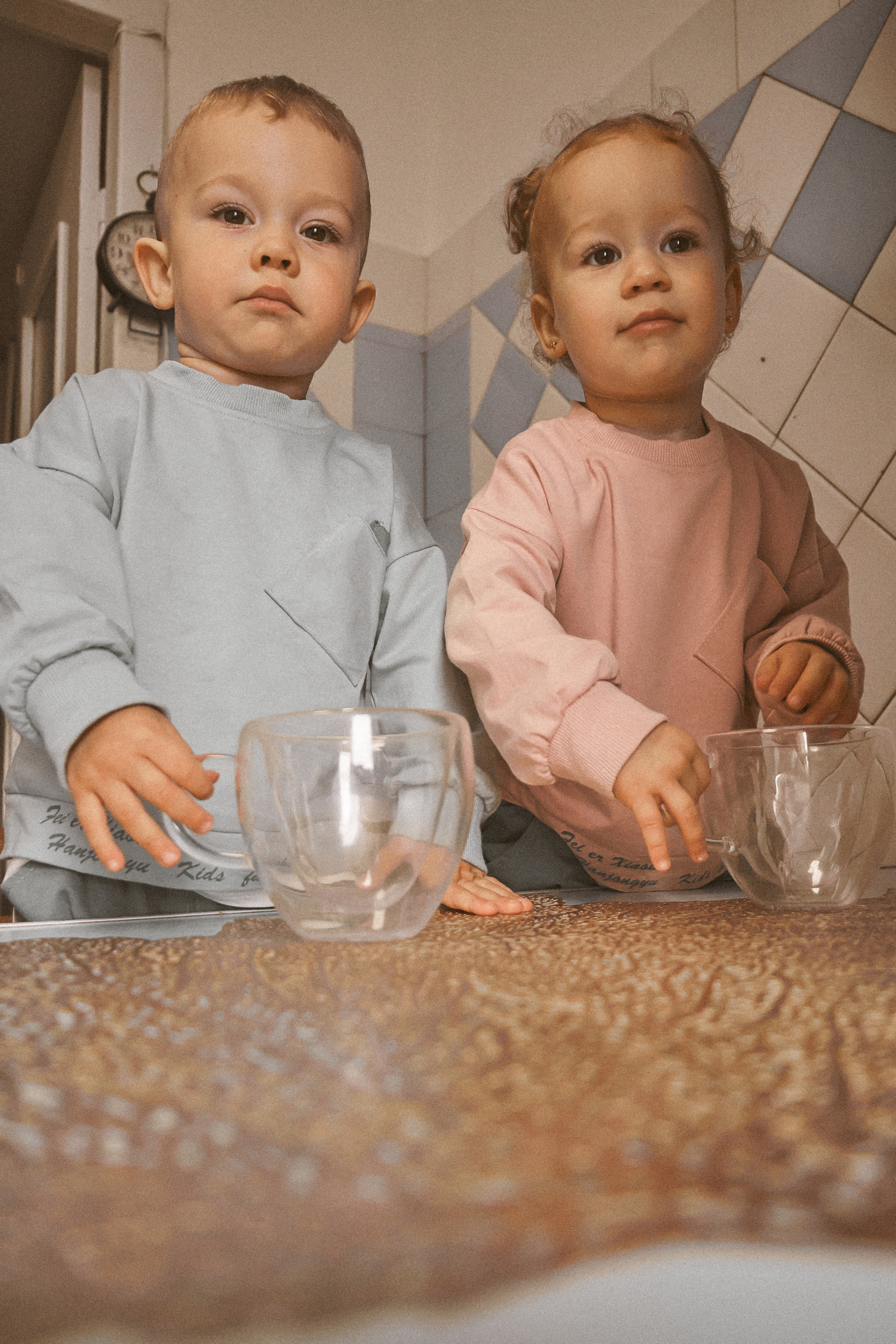 Я - старший, бо народився пару хвилин раніше від сестри. Сімейний фотограф в Києві