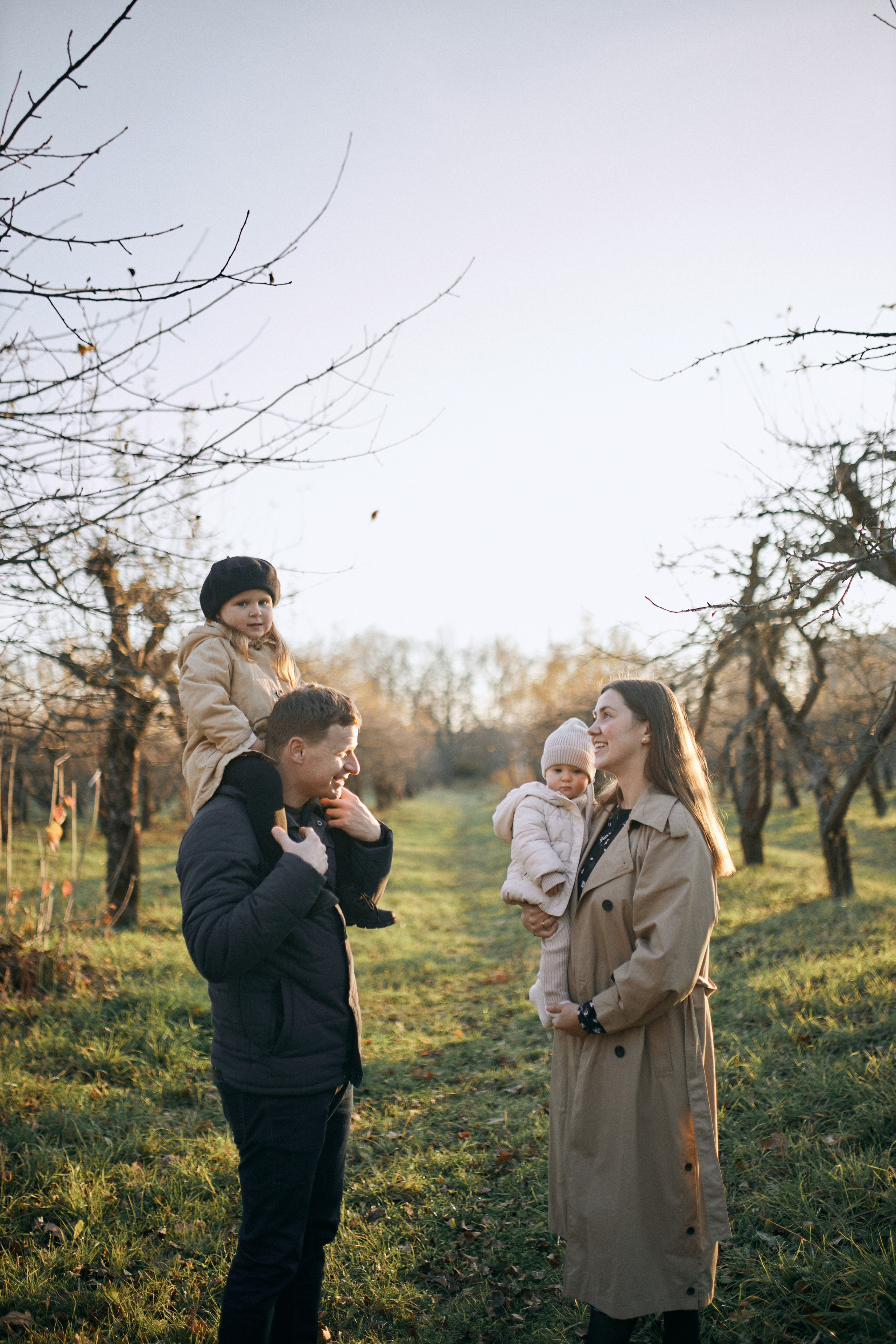 Катя, Іван, Віра, Яна. Сімейний фотограф в Києві