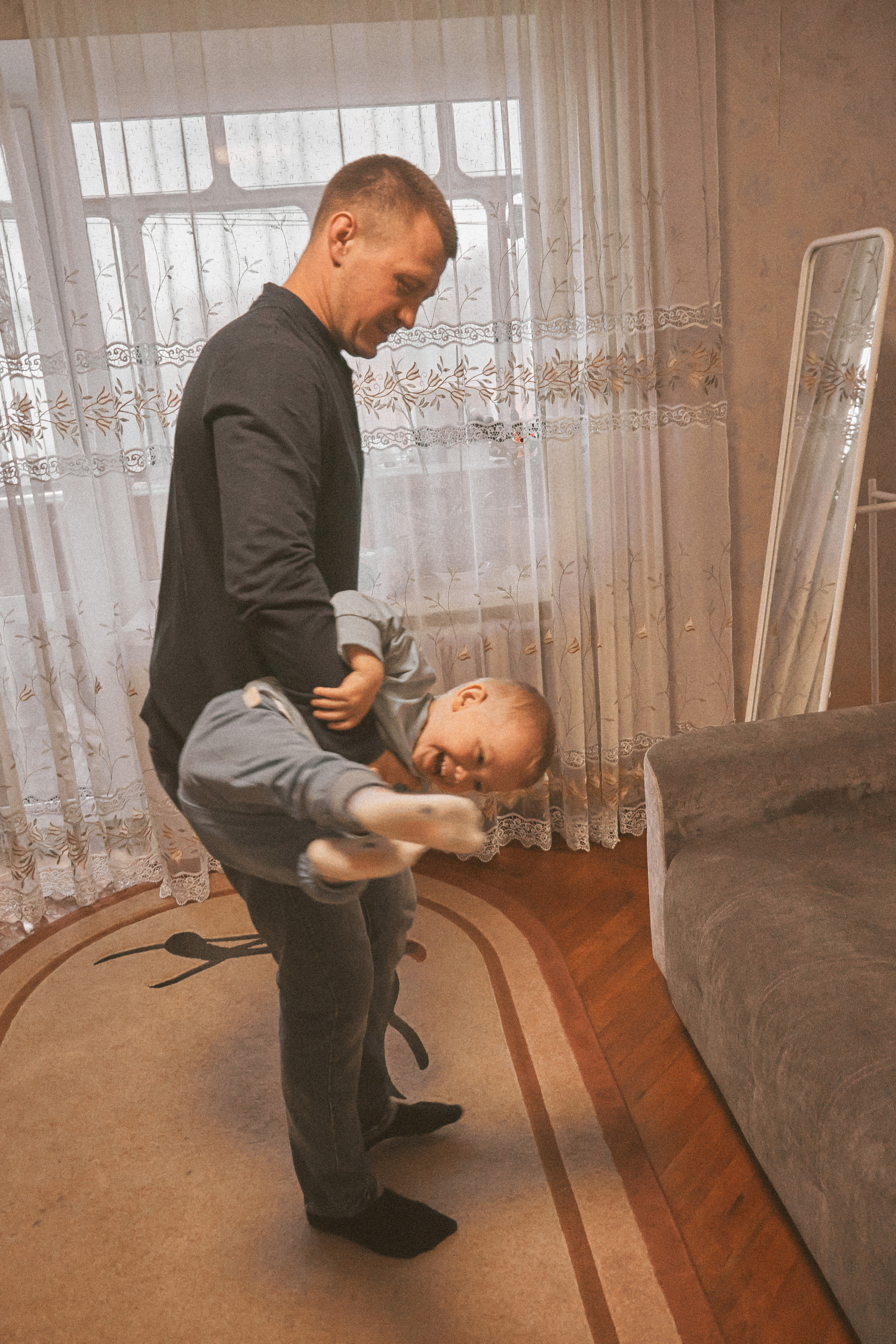 Я - старший, бо народився пару хвилин раніше від сестри. Сімейний фотограф в Києві