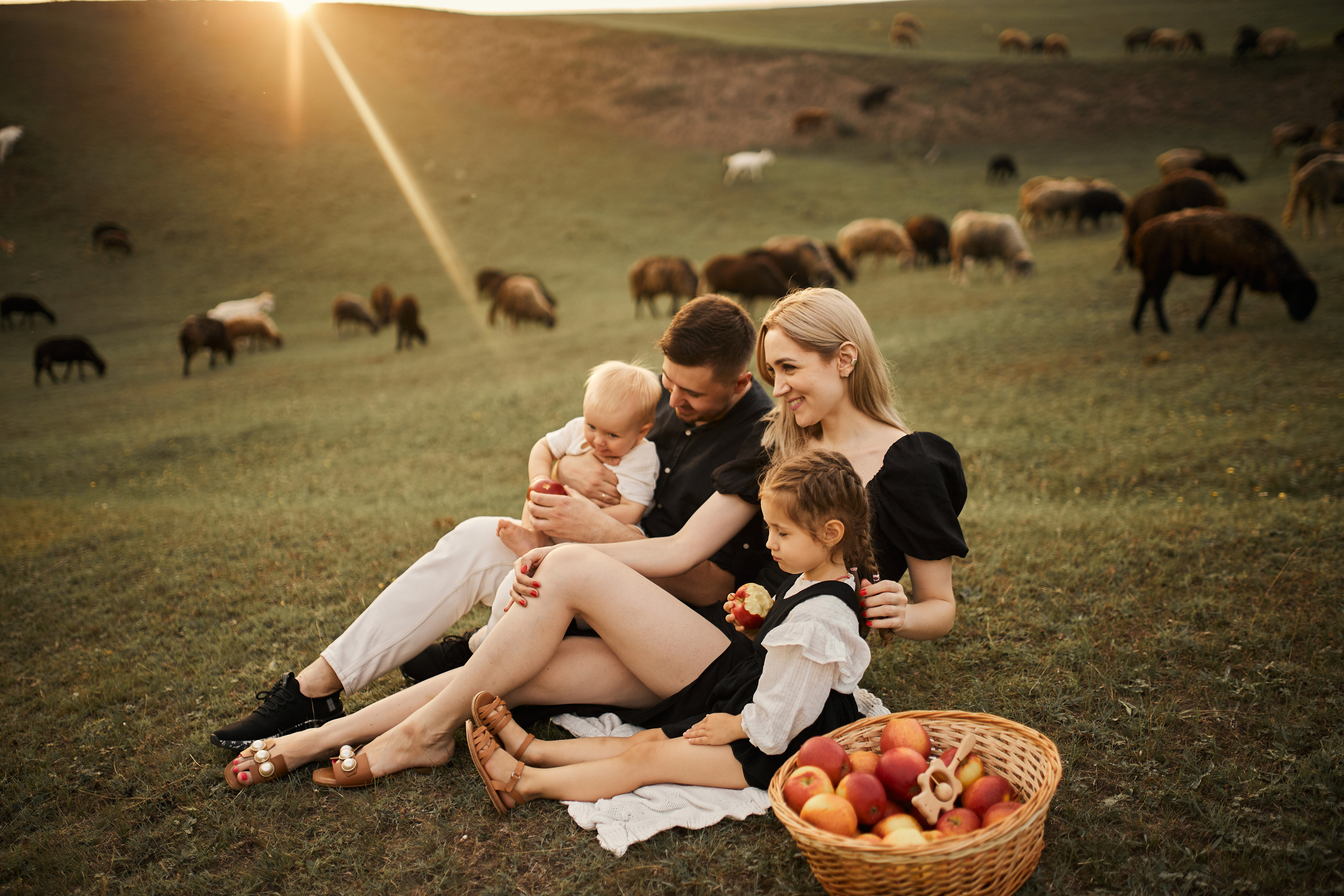 Еліна, Валерій, Ельвіна, Мартін. Сімейний фотограф в Києві