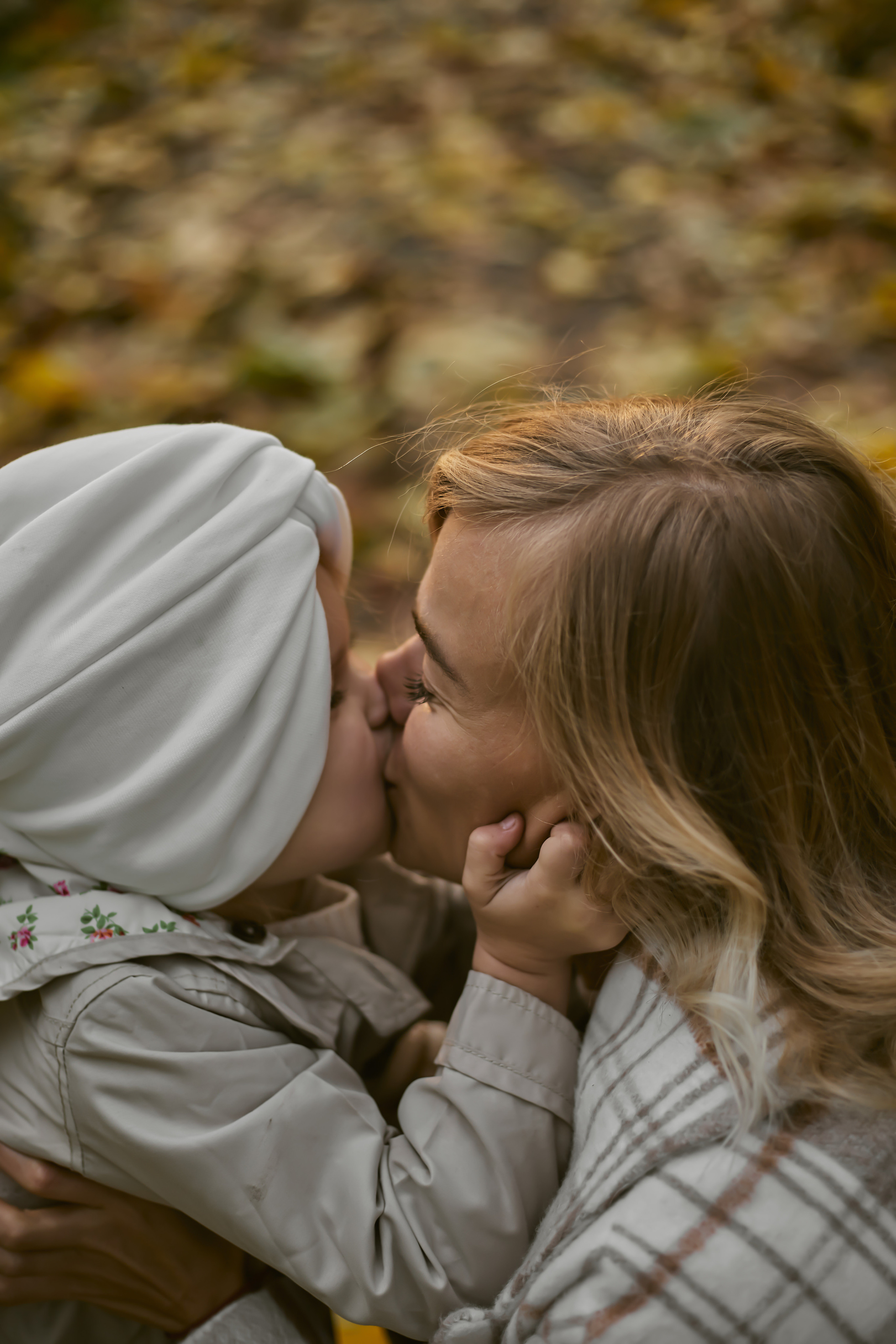 Найкращі подружки - мама й доня. Сімейний фотограф в Києві