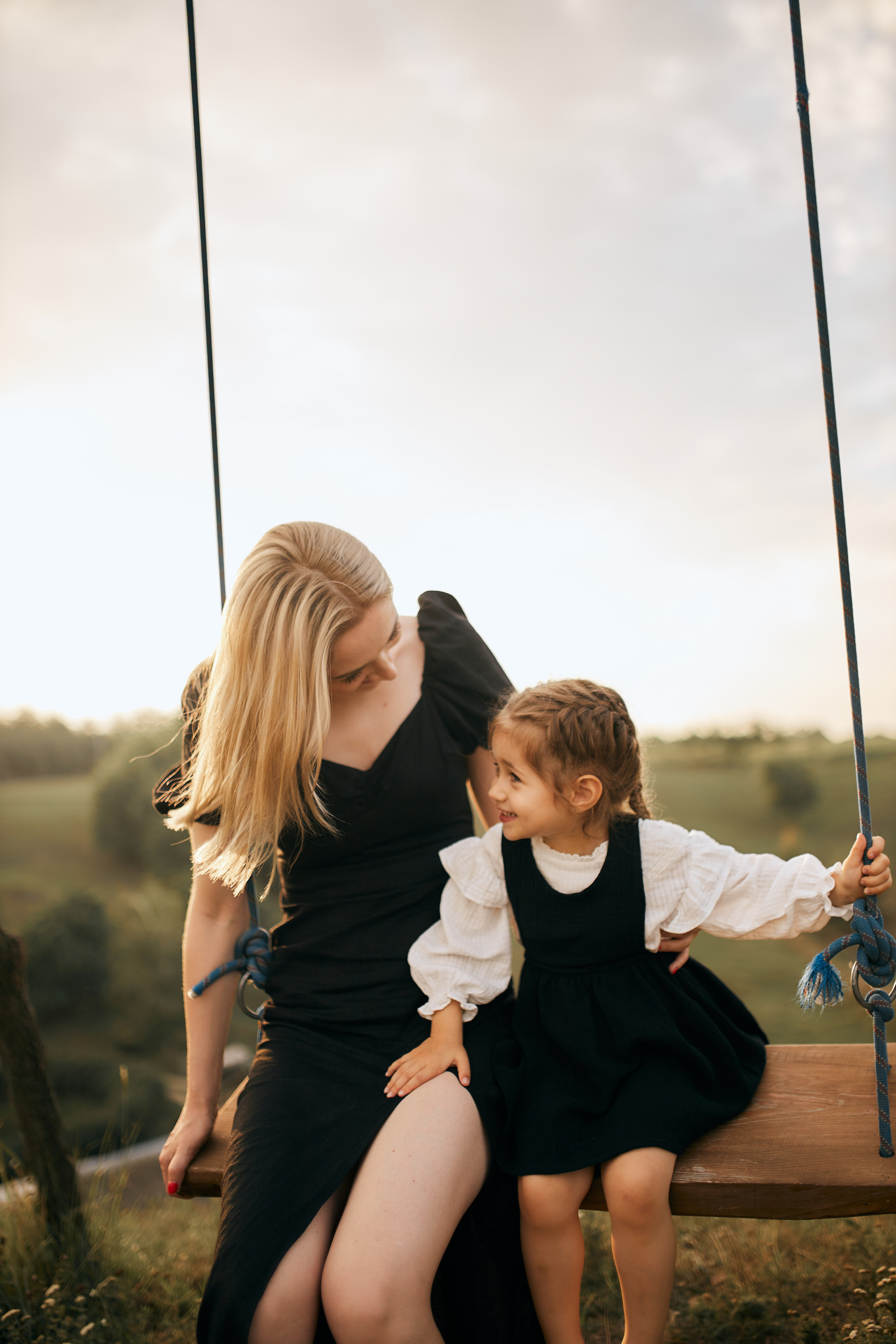 Еліна, Валерій, Ельвіна, Мартін. Сімейний фотограф в Києві