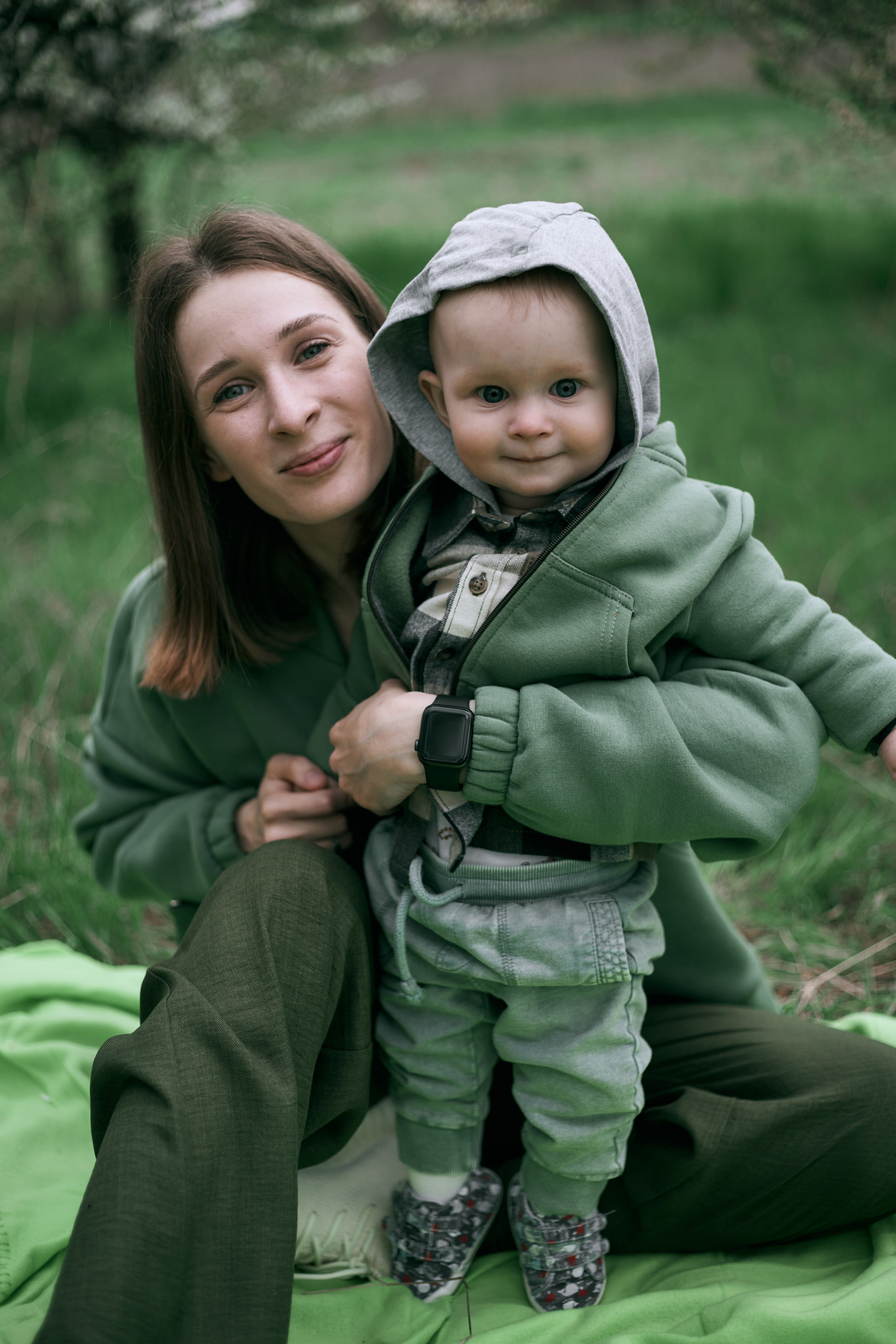 В яблуневому цвіті. Сімейний фотограф в Києві