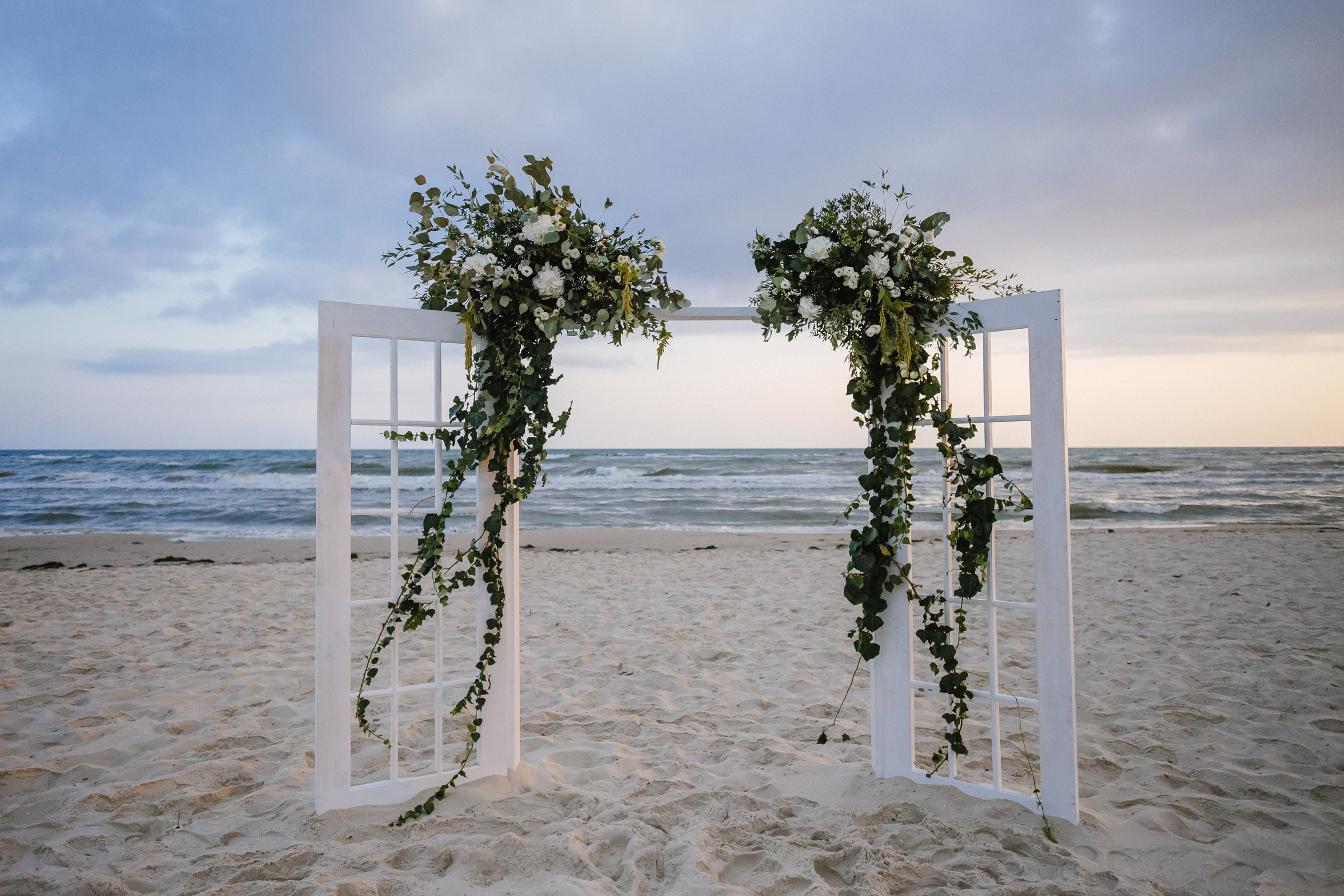 LAZURNE WEDDING. Peter Pushkin Photographer