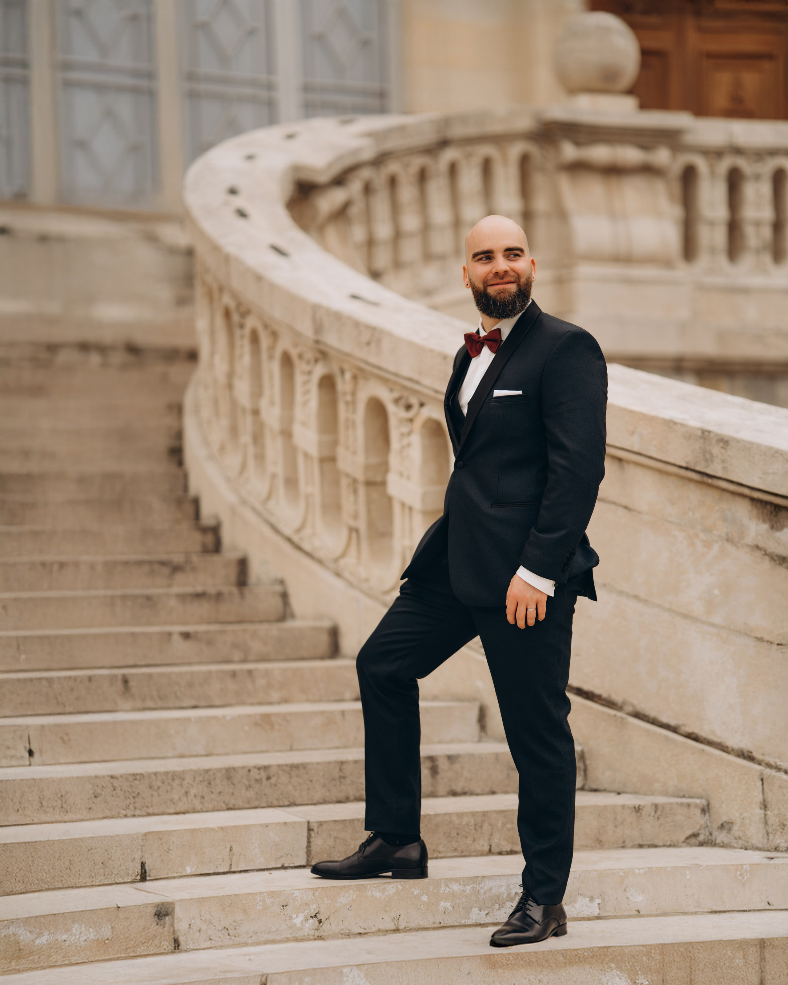 Town hall civil ceremony & wedding photoshoot in France. Professional photographer in Paris — Shybitska Iryna