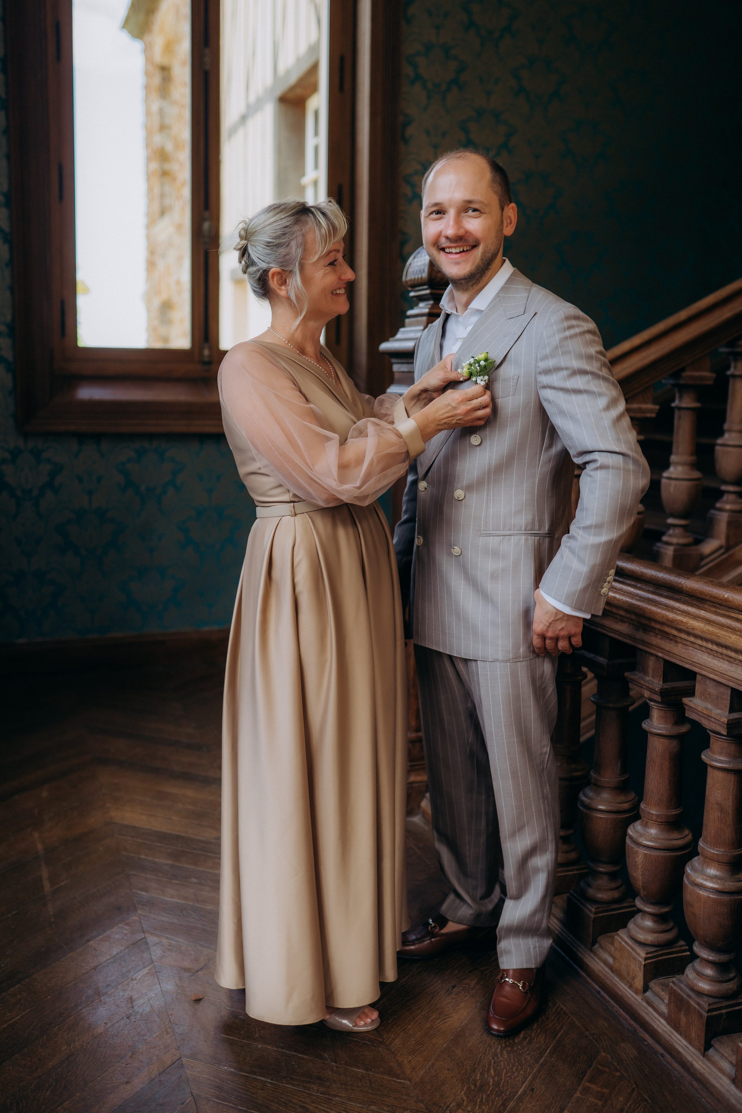 Свадебная фотосессия во французском замке. Professional photographer in Paris — Shybitska Iryna