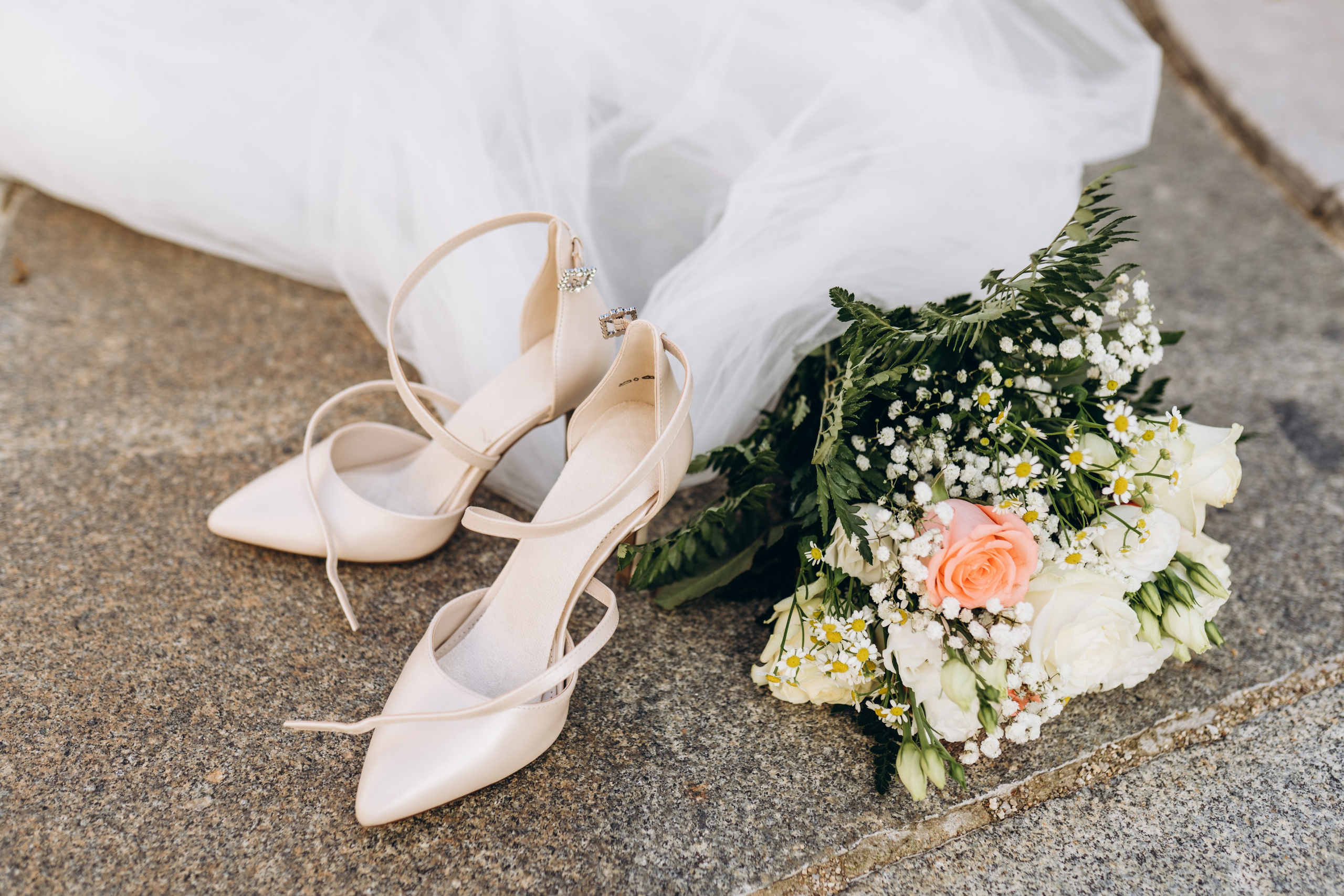 Wedding photo shoot. Professional photographer in Paris — Shybitska Iryna