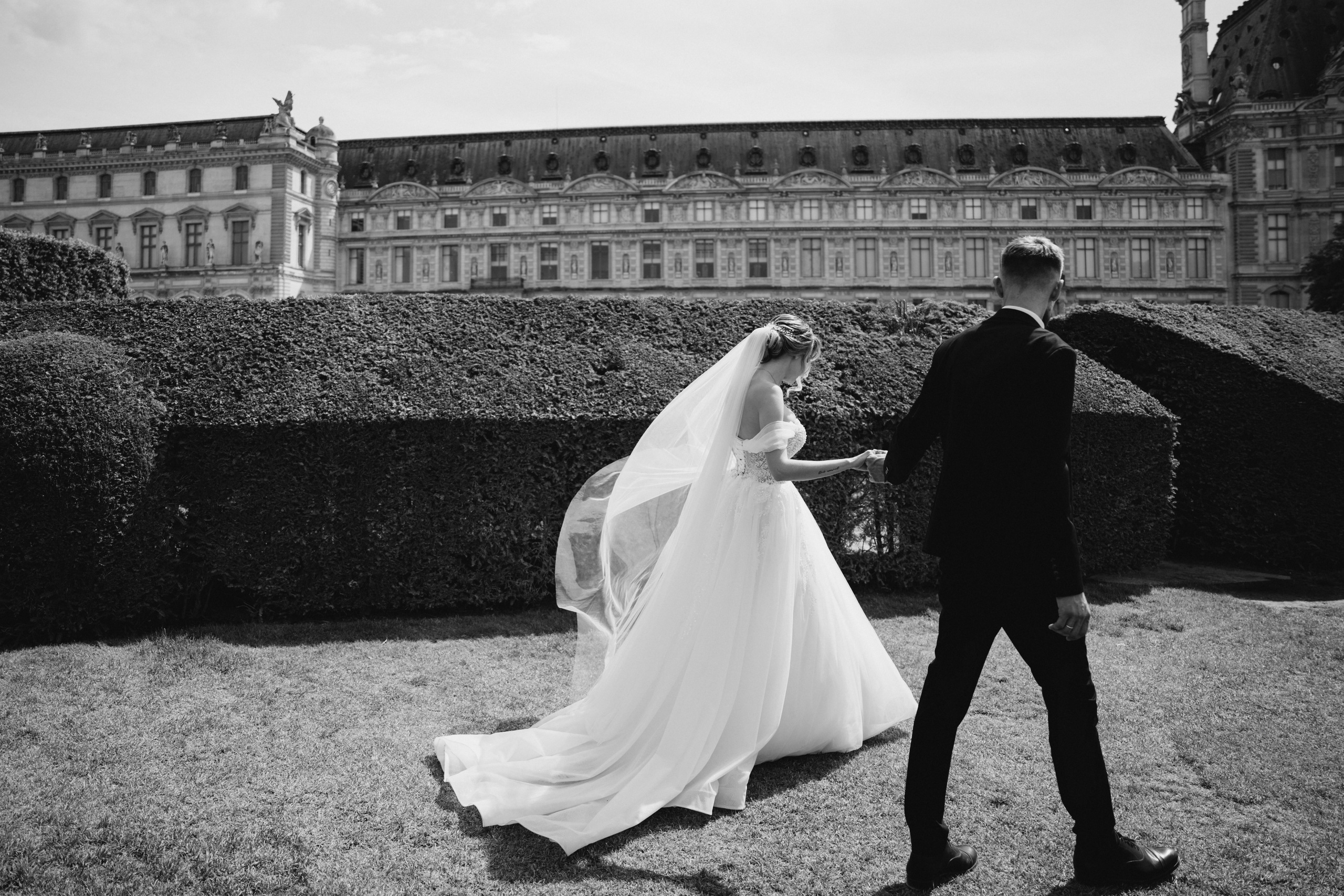 Wedding Day in Paris and Reception. Professional photographer in Paris — Shybitska Iryna