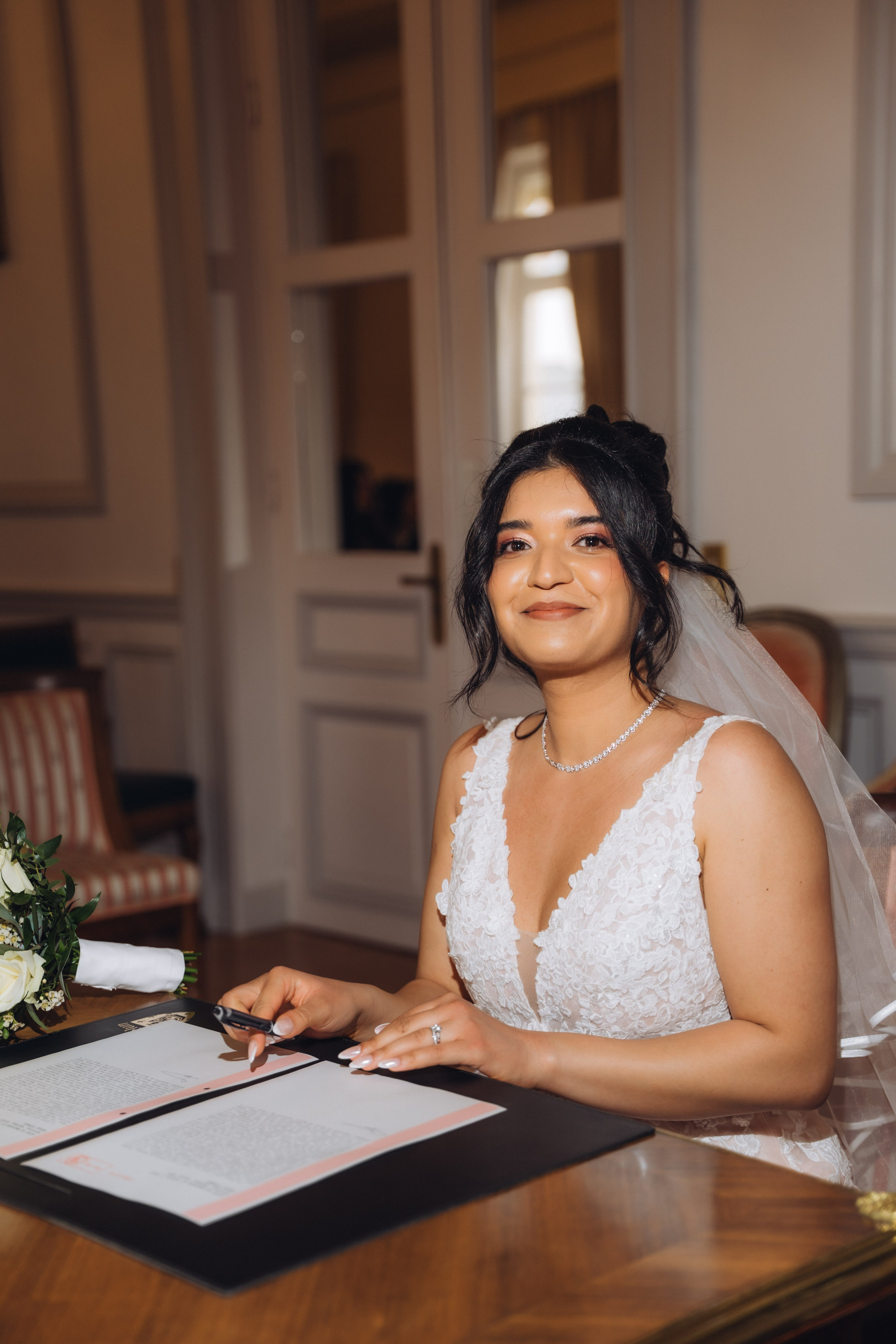 Town hall civil ceremony & wedding photoshoot in France. Professional photographer in Paris — Shybitska Iryna