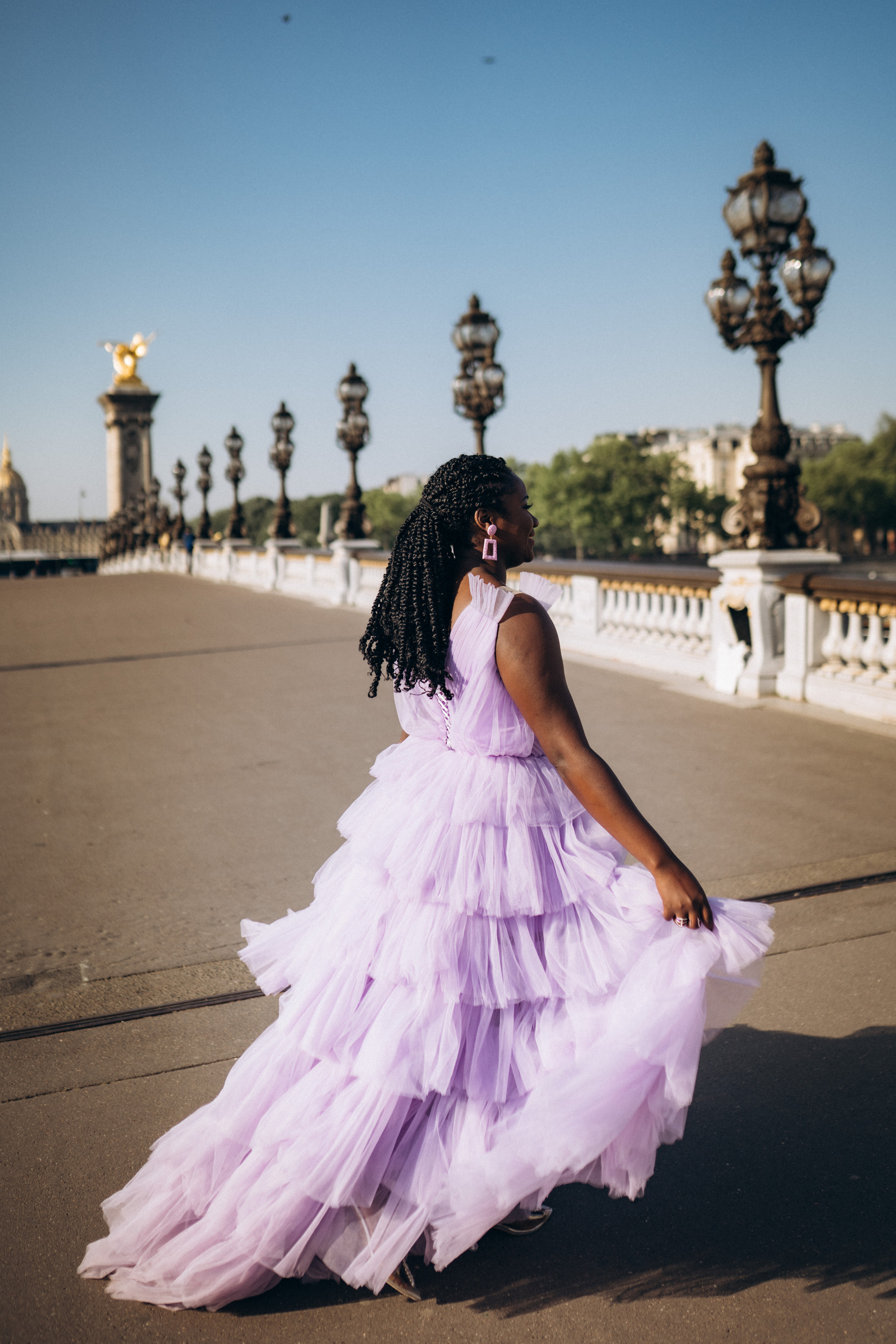 Family photo session in Paris — Louvre — Eiffel Tower. Professional photographer in Paris — Shybitska Iryna