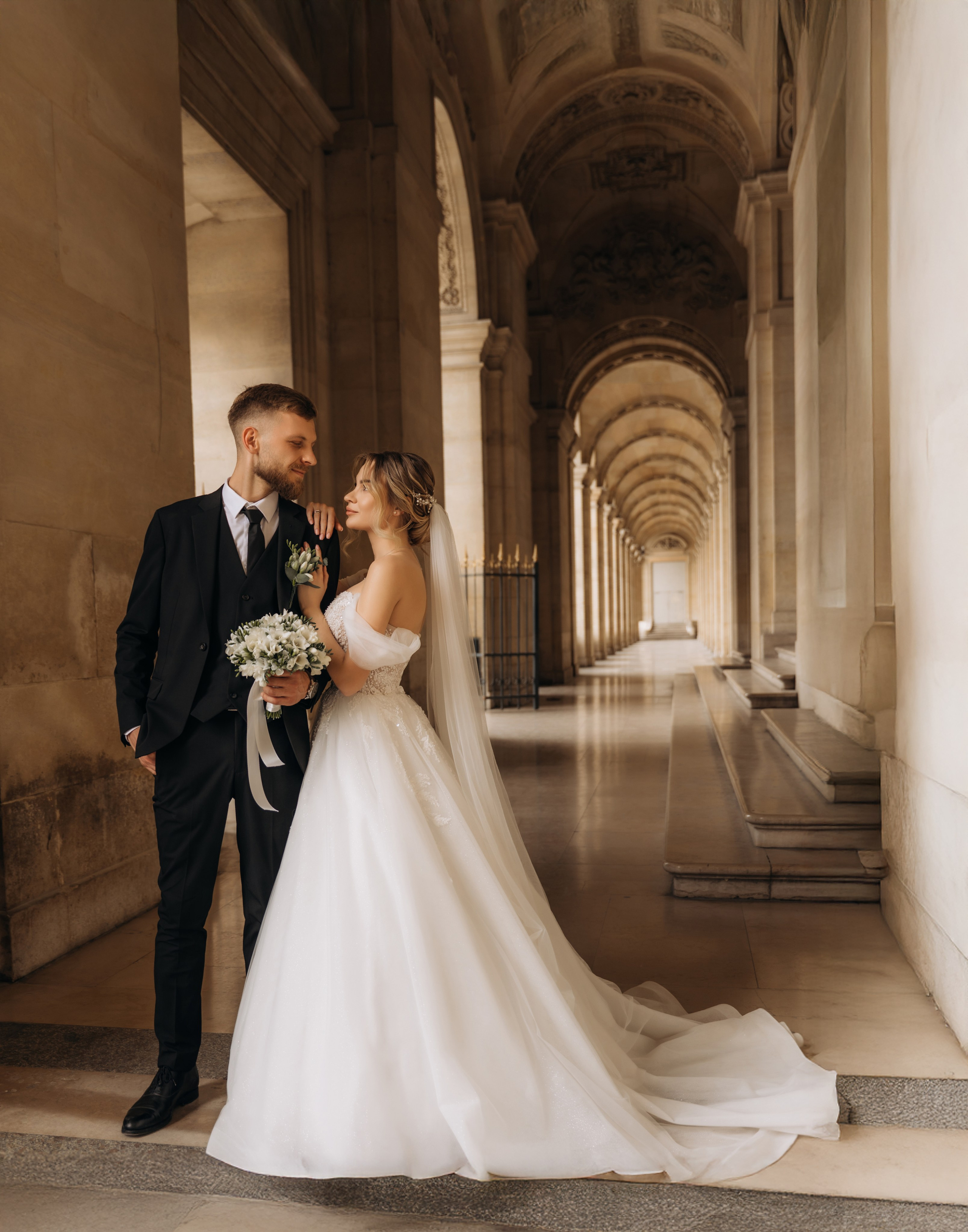 Wedding Day in Paris and Reception. Professional photographer in Paris — Shybitska Iryna