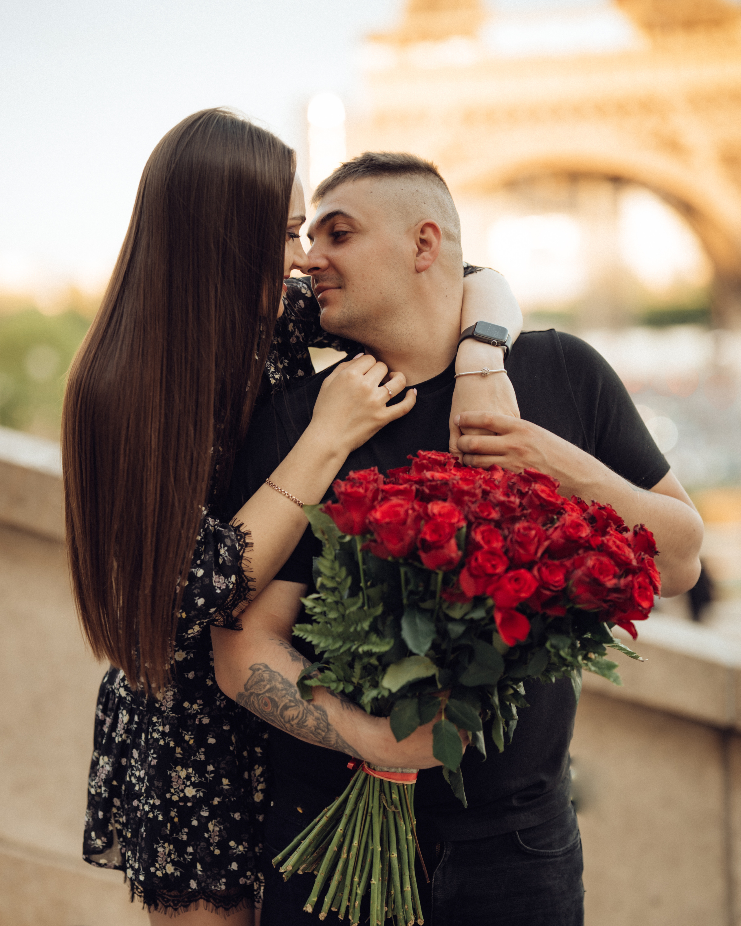 Engagement — Photo session lasts 1 hour. Professional photographer in Paris — Shybitska Iryna