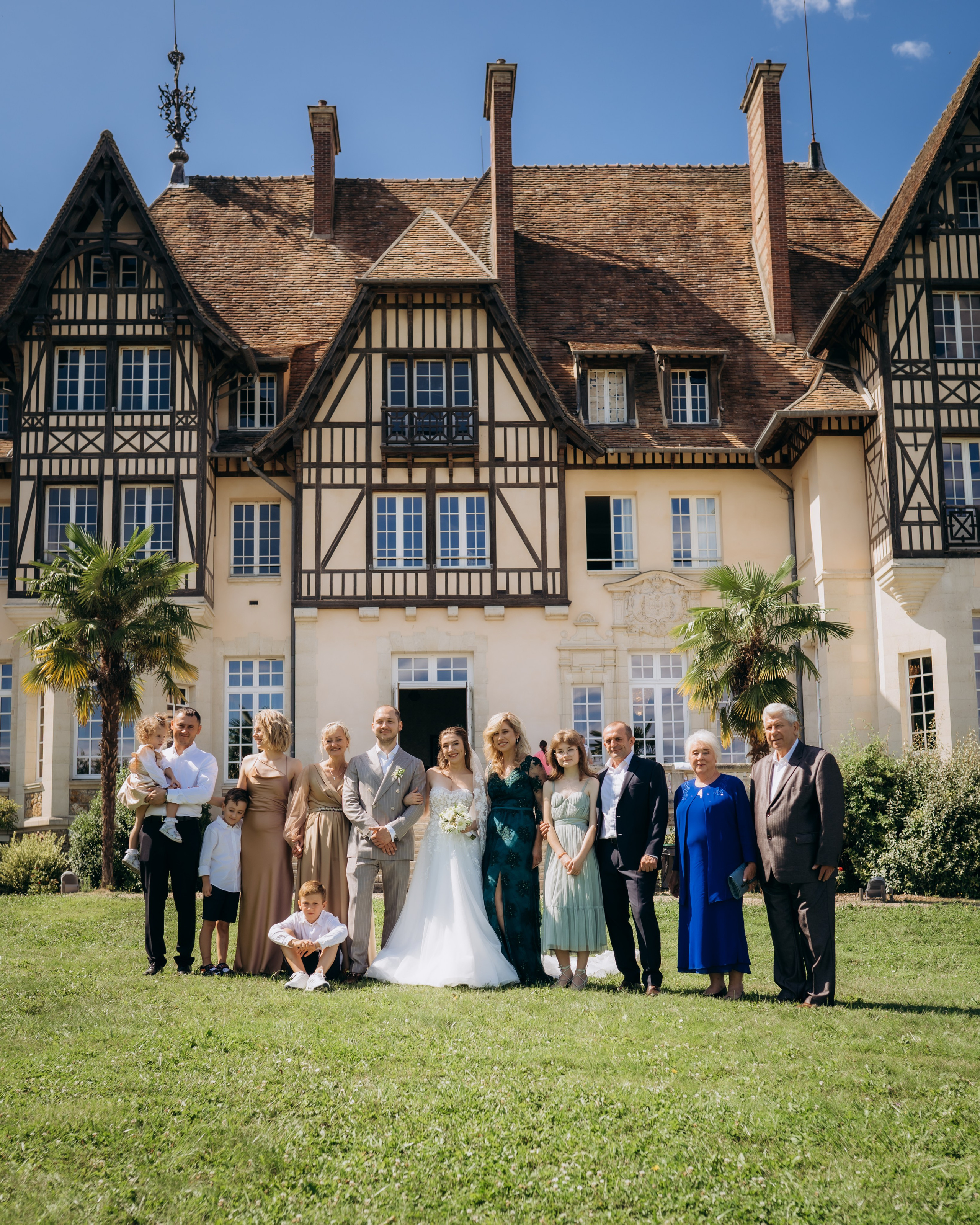 Свадебная фотосессия во французском замке. Professional photographer in Paris — Shybitska Iryna