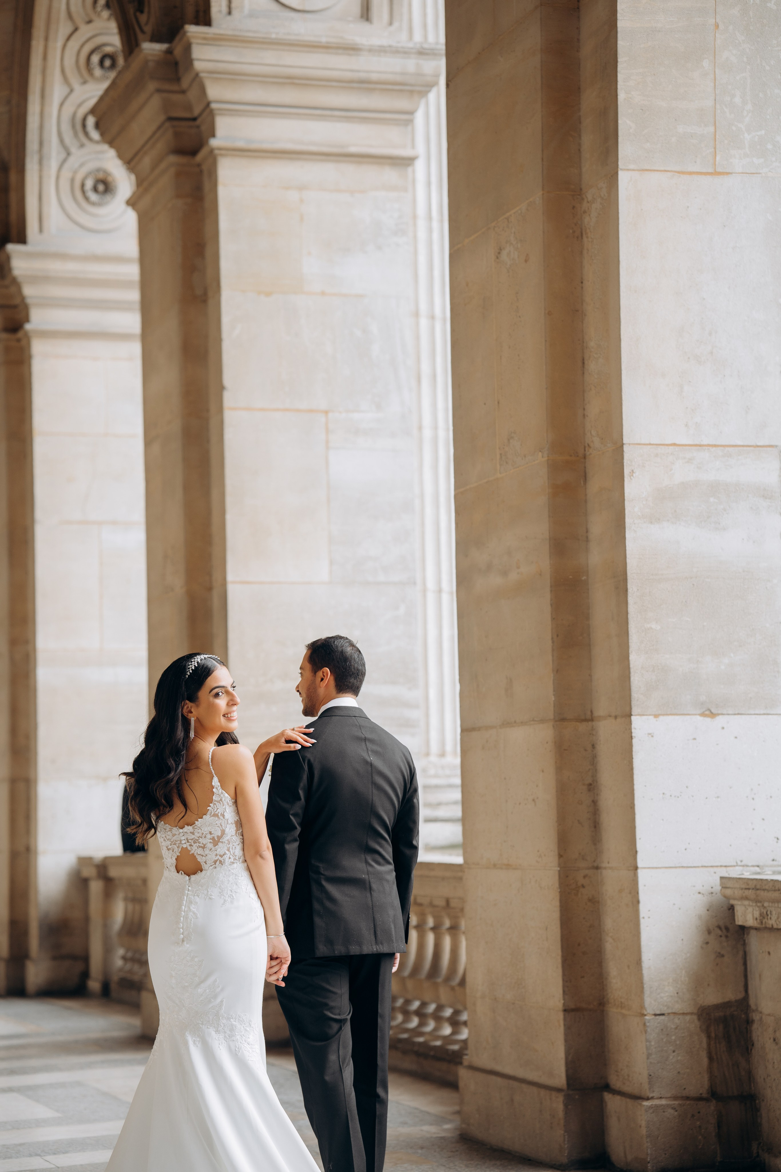 Wedding photo shoot in France_Cabriolet_Paris. Professional photographer in Paris — Shybitska Iryna