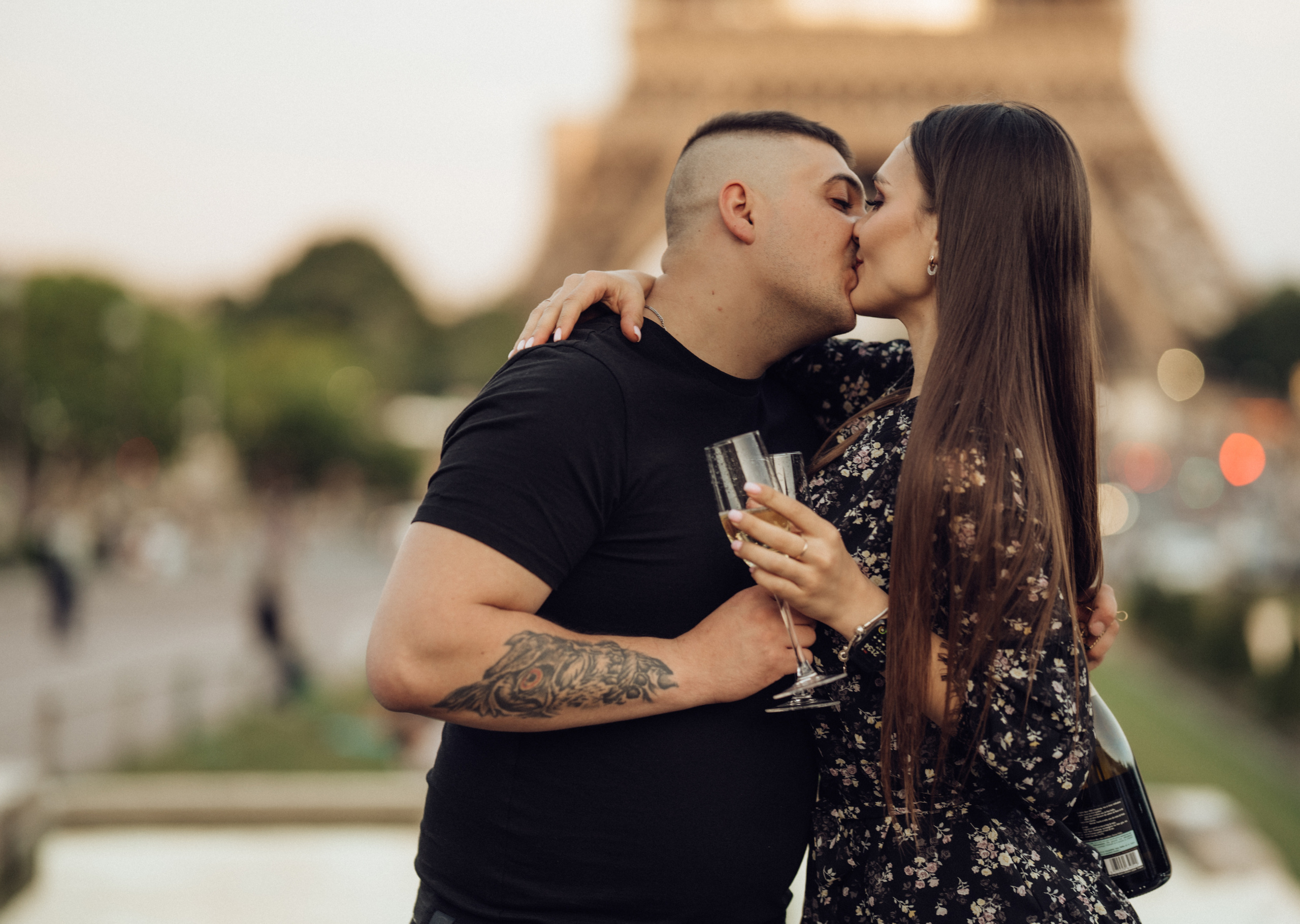 Engagement — Photo session lasts 1 hour. Professional photographer in Paris — Shybitska Iryna