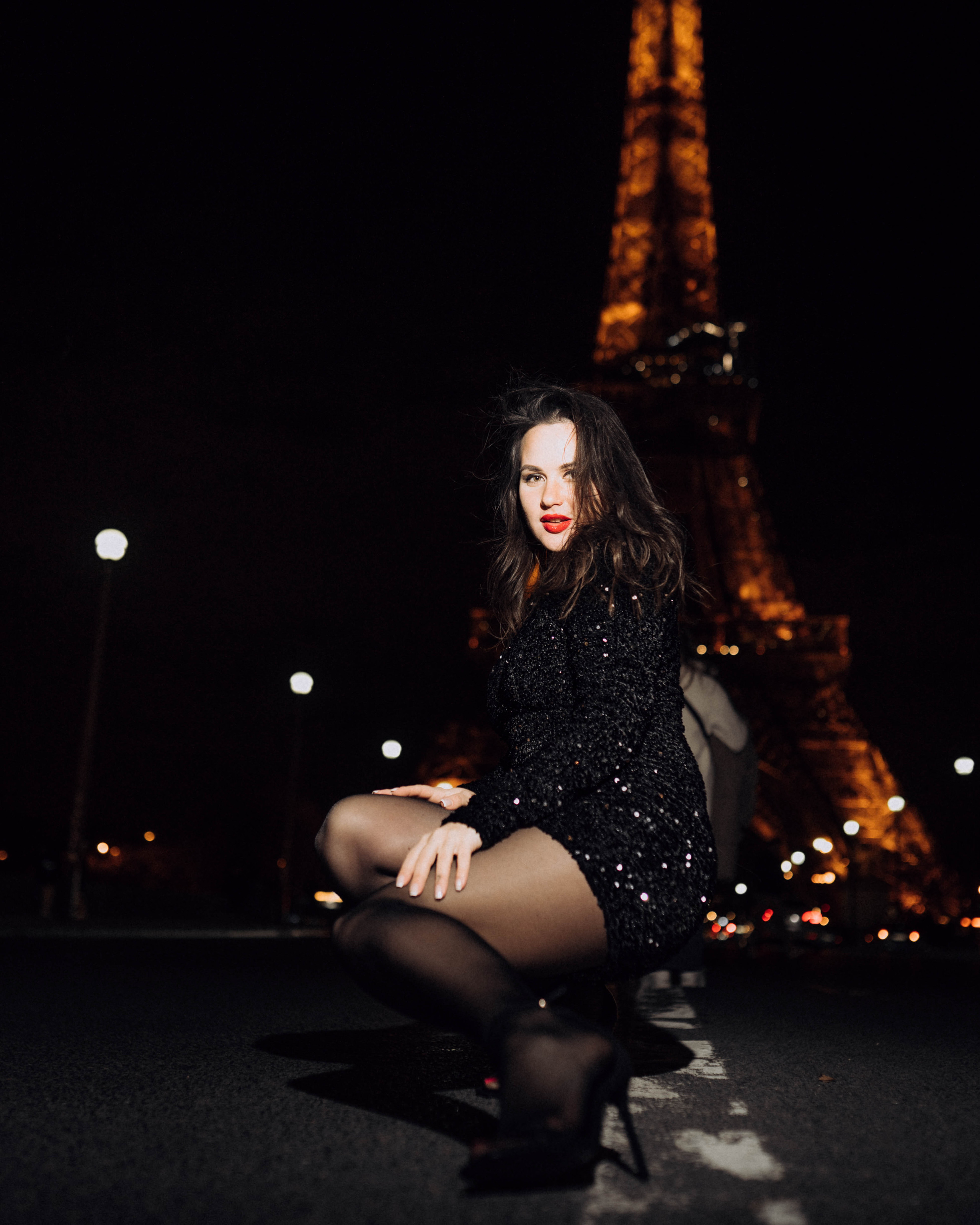 Night photo session in Paris. Professional photographer in Paris — Shybitska Iryna