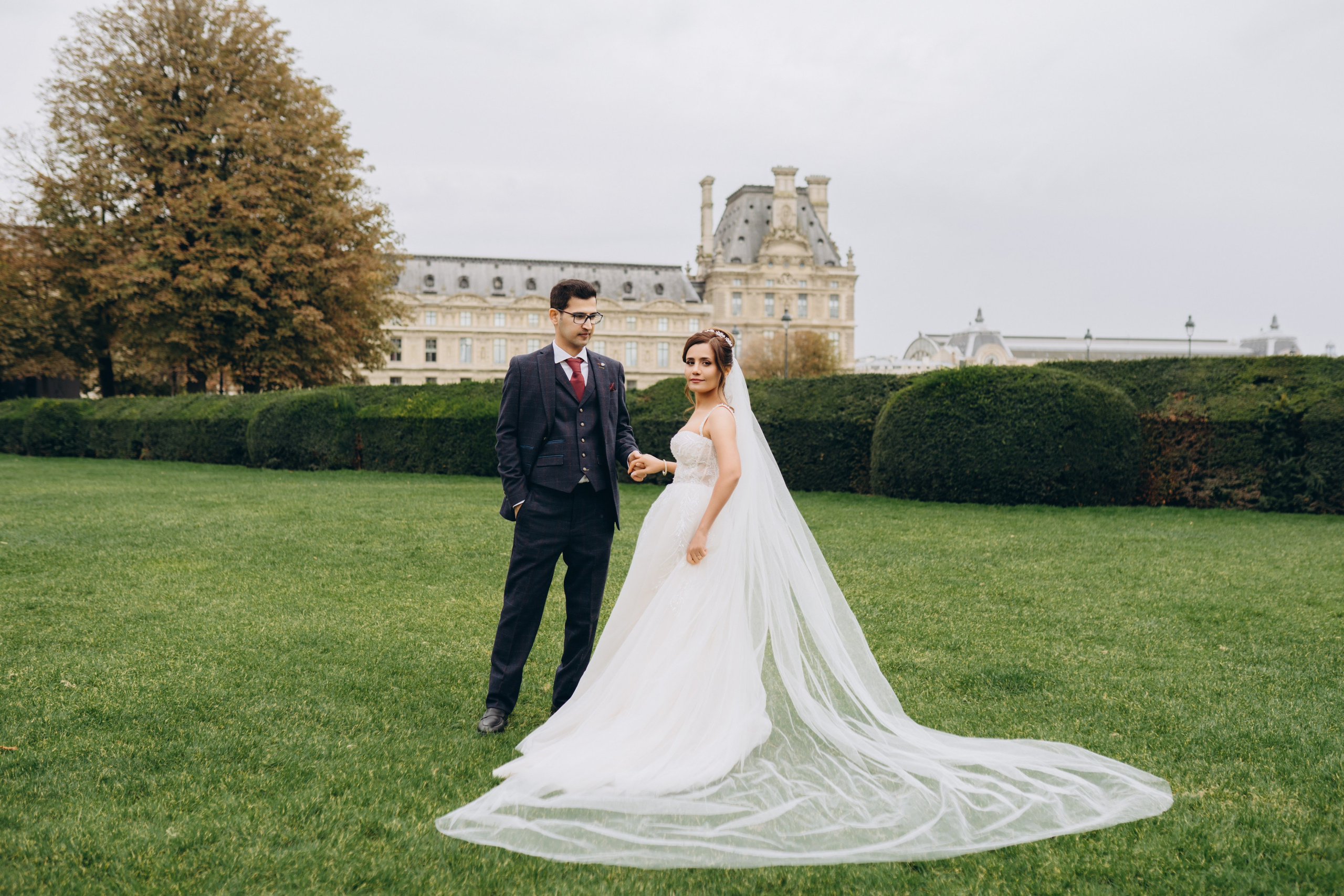 Wedding photo shoot. Professional photographer in Paris — Shybitska Iryna