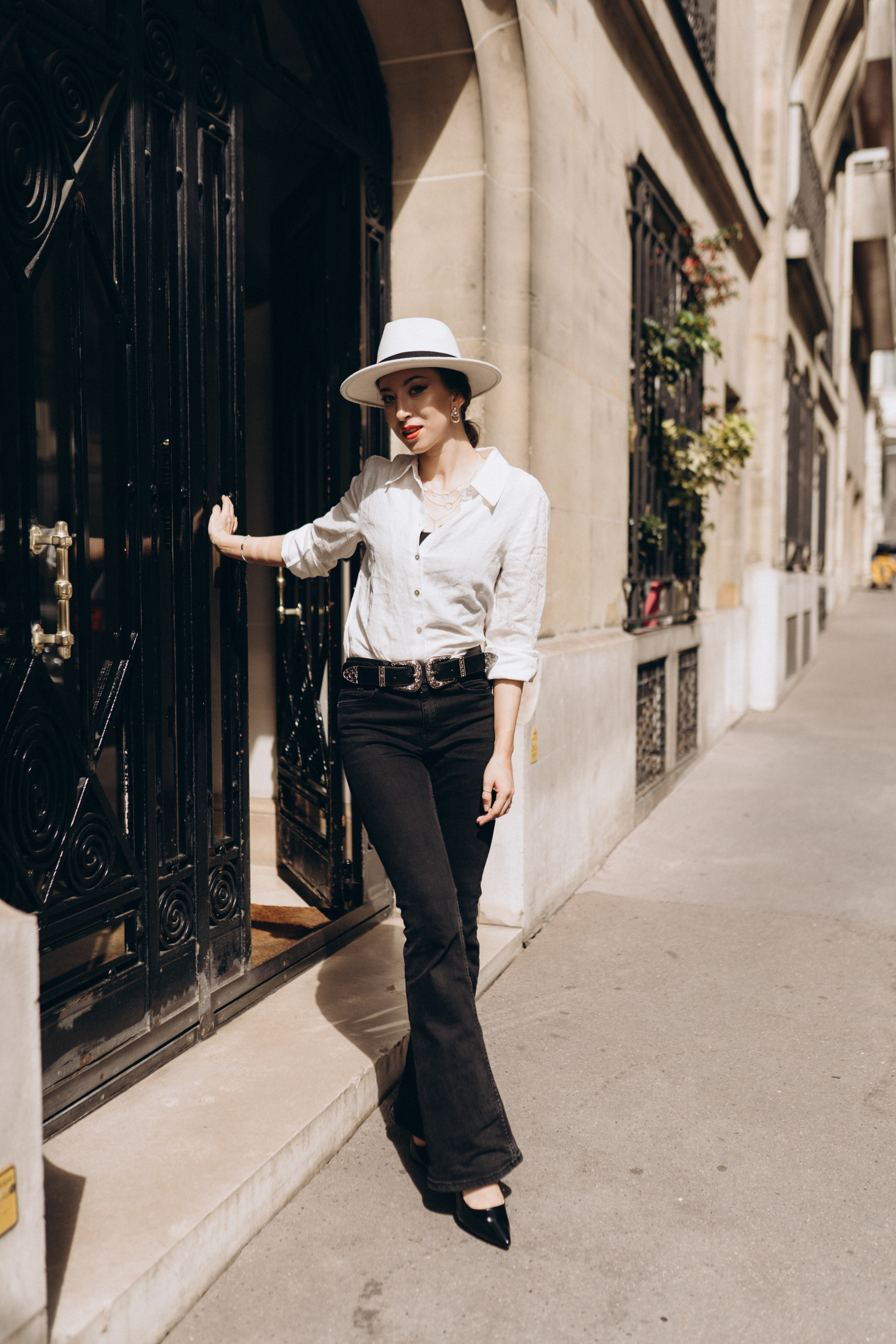 Photo shoot on the streets of Paris. Professional photographer in Paris — Shybitska Iryna