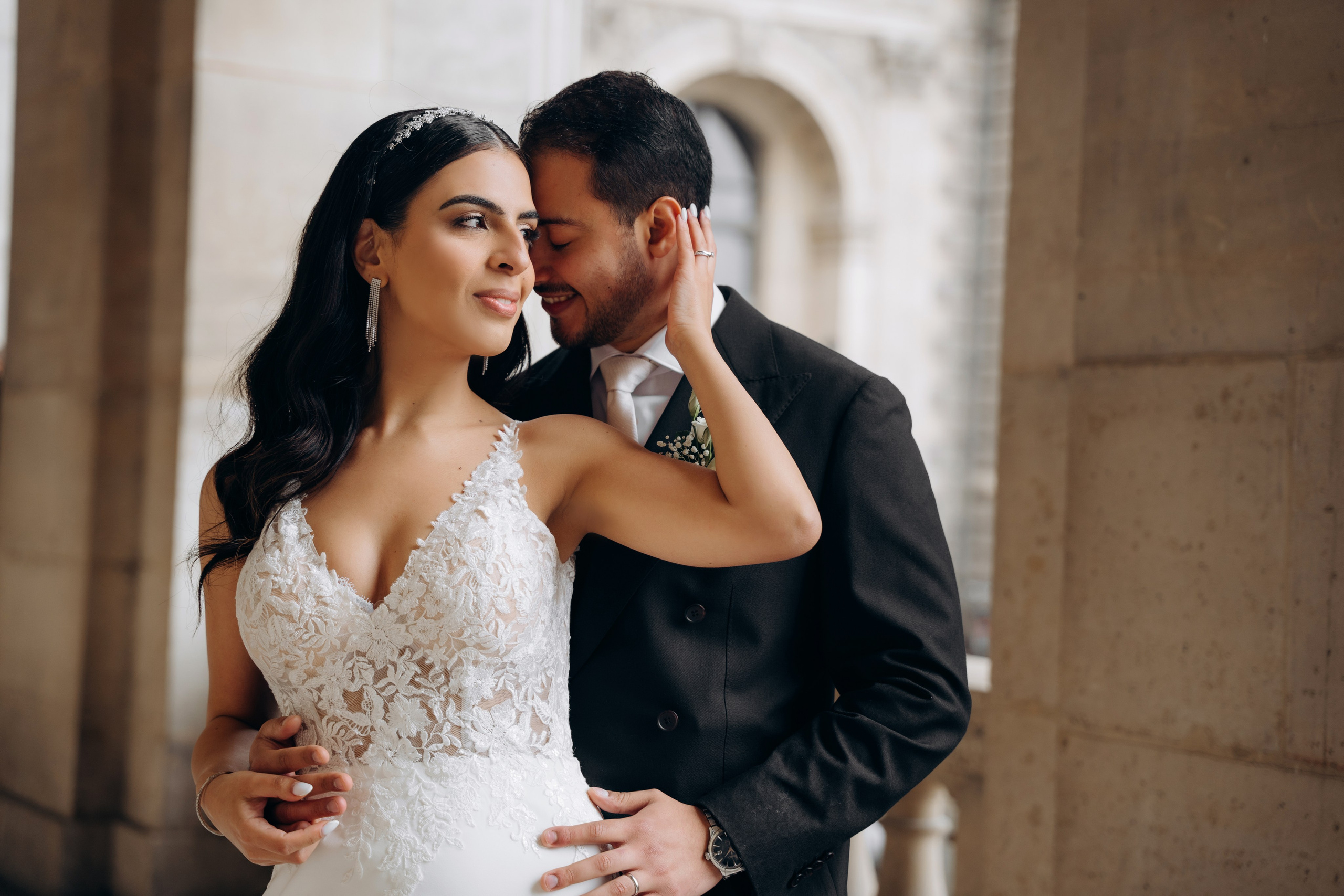 Wedding photo shoot in France_Cabriolet_Paris. Professional photographer in Paris — Shybitska Iryna