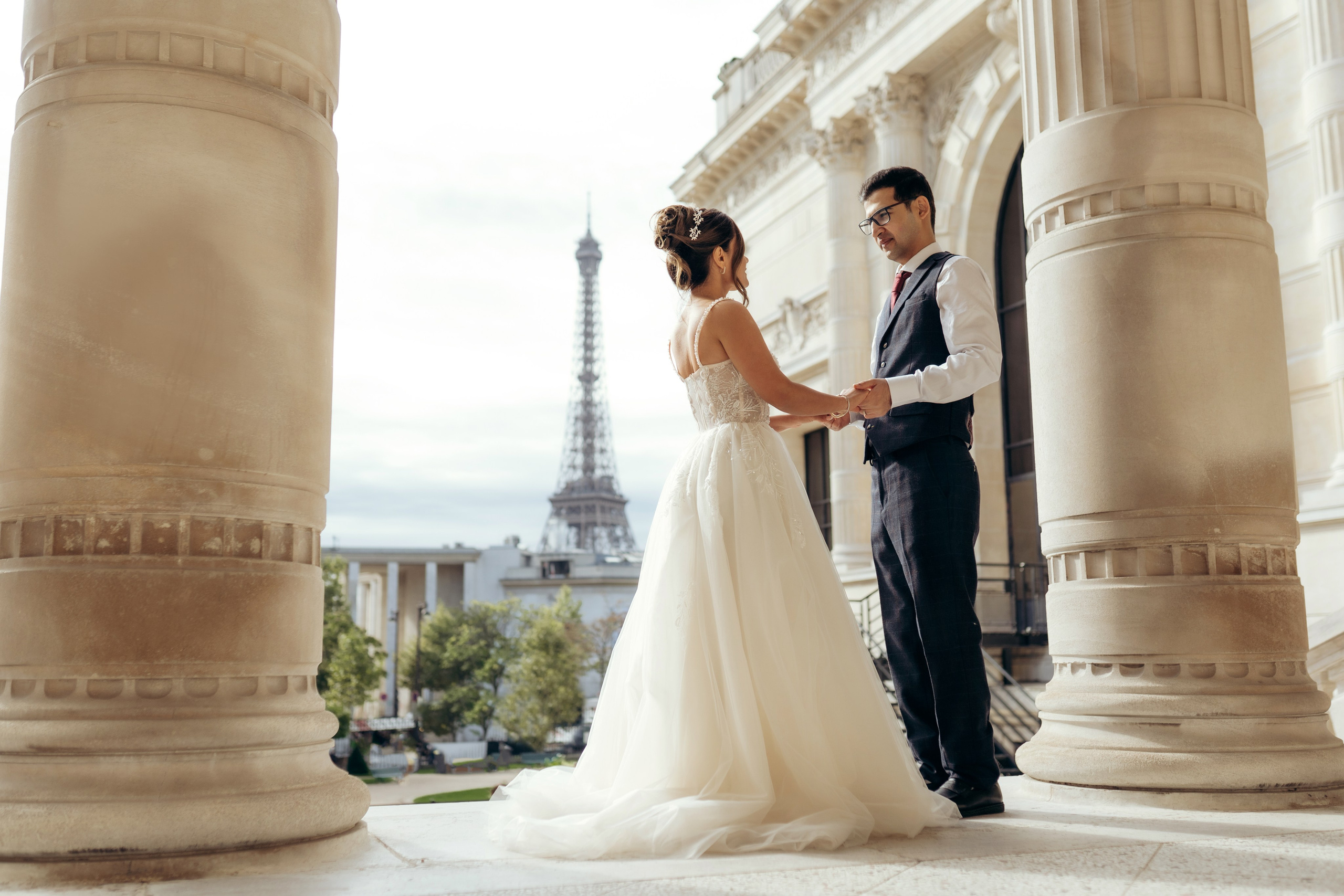 Wedding photo shoot. Professional photographer in Paris — Shybitska Iryna