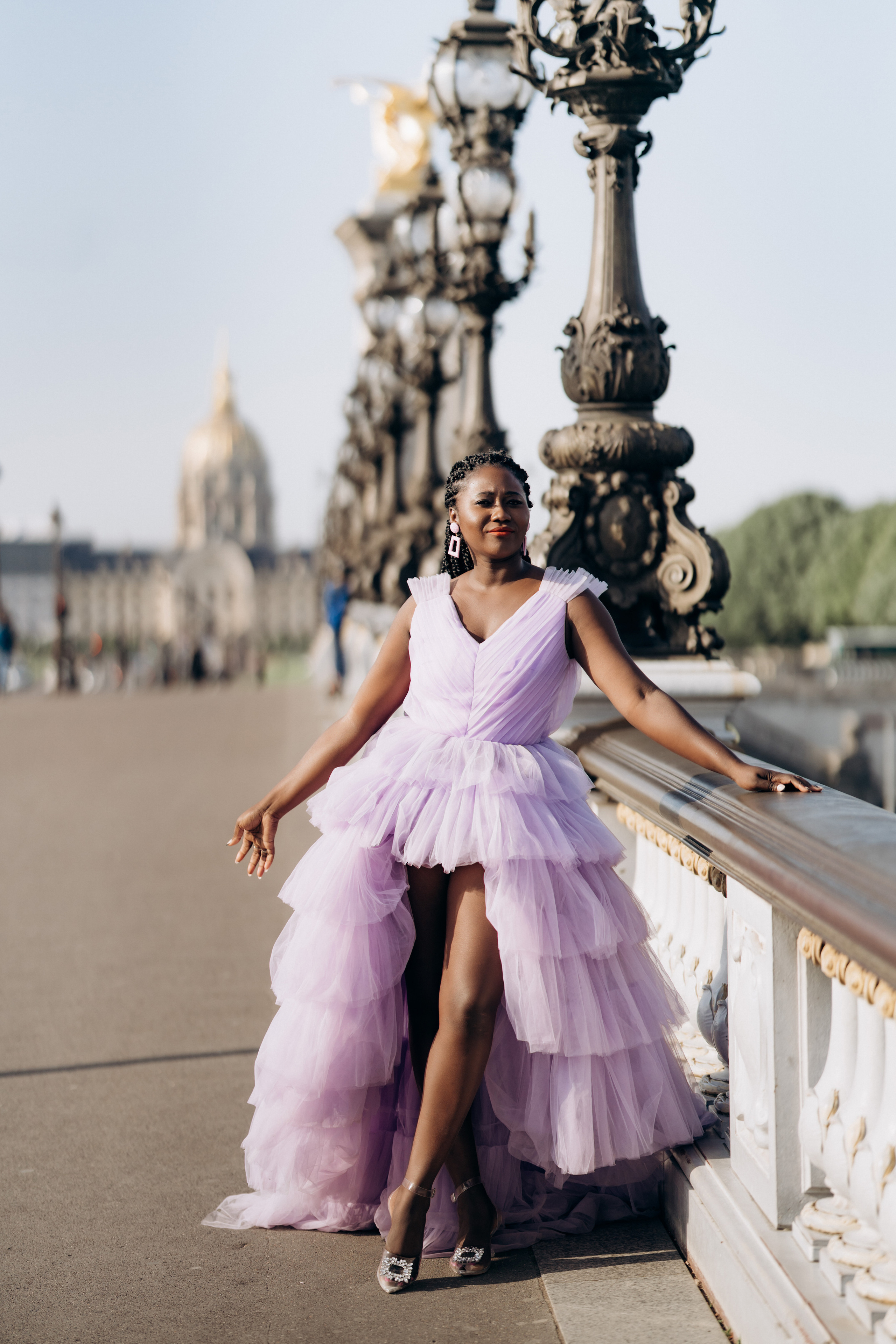 Family photo session in Paris — Louvre — Eiffel Tower. Professional photographer in Paris — Shybitska Iryna