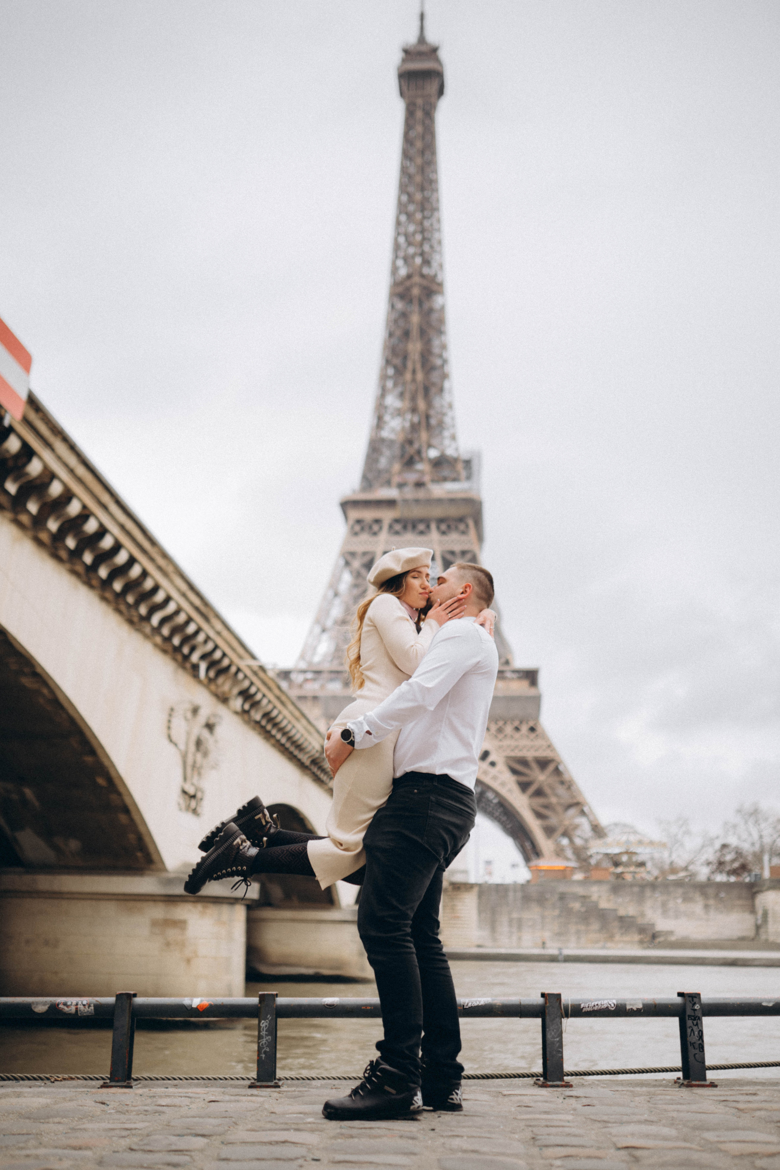 Ideas for a photo shoot in Paris. Professional photographer in Paris — Shybitska Iryna