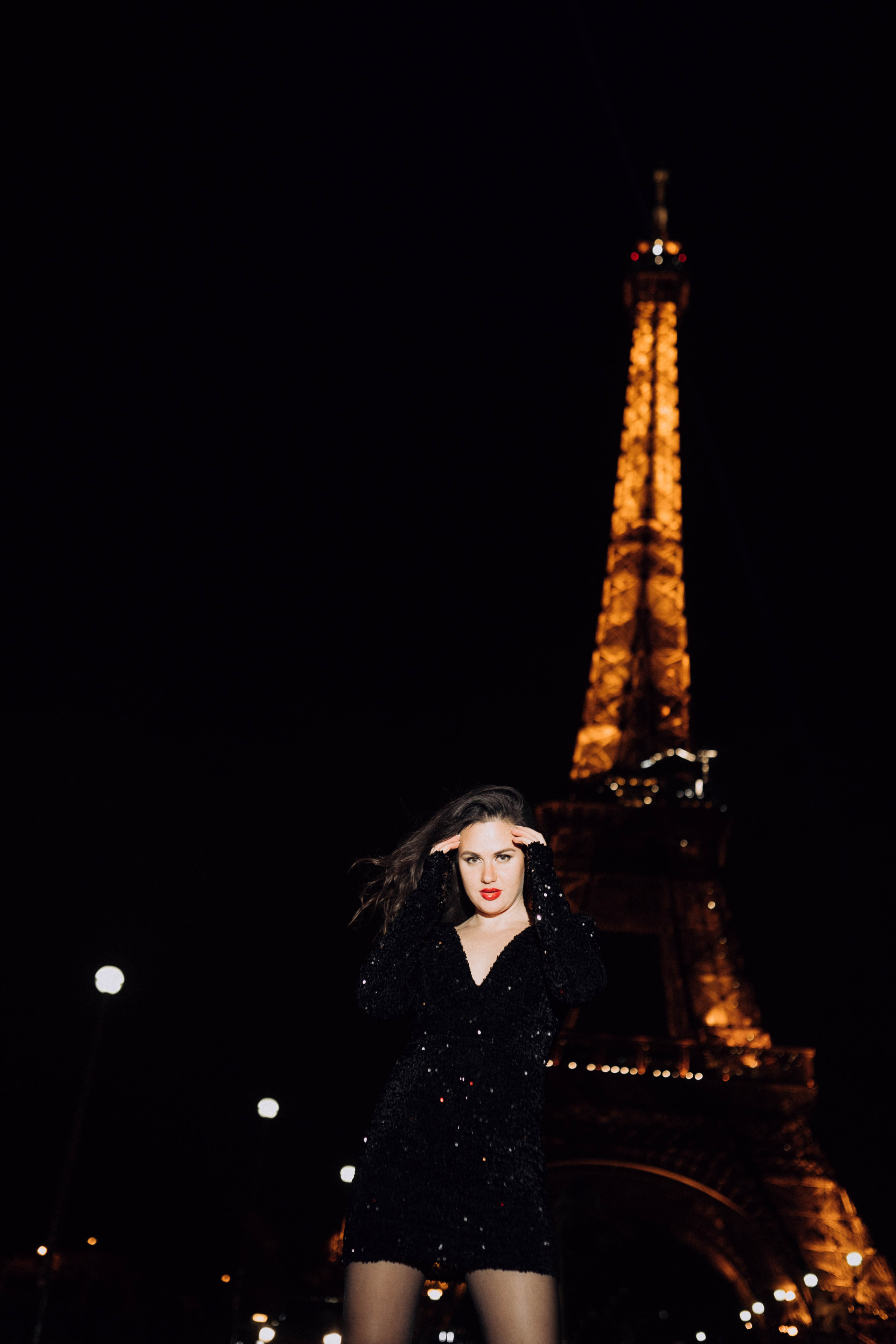 Night photo session in Paris. Professional photographer in Paris — Shybitska Iryna
