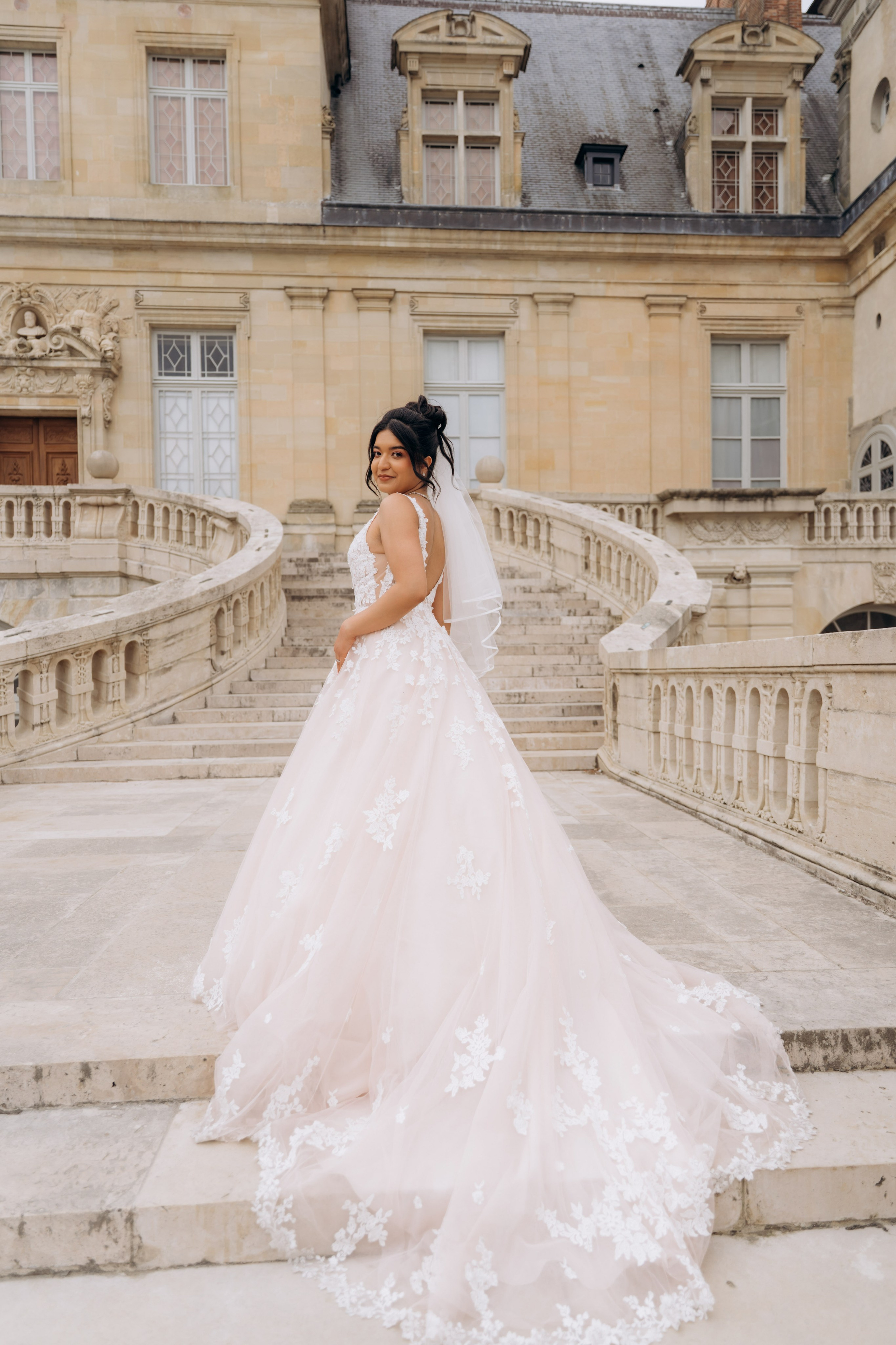 Town hall civil ceremony & wedding photoshoot in France. Professional photographer in Paris — Shybitska Iryna