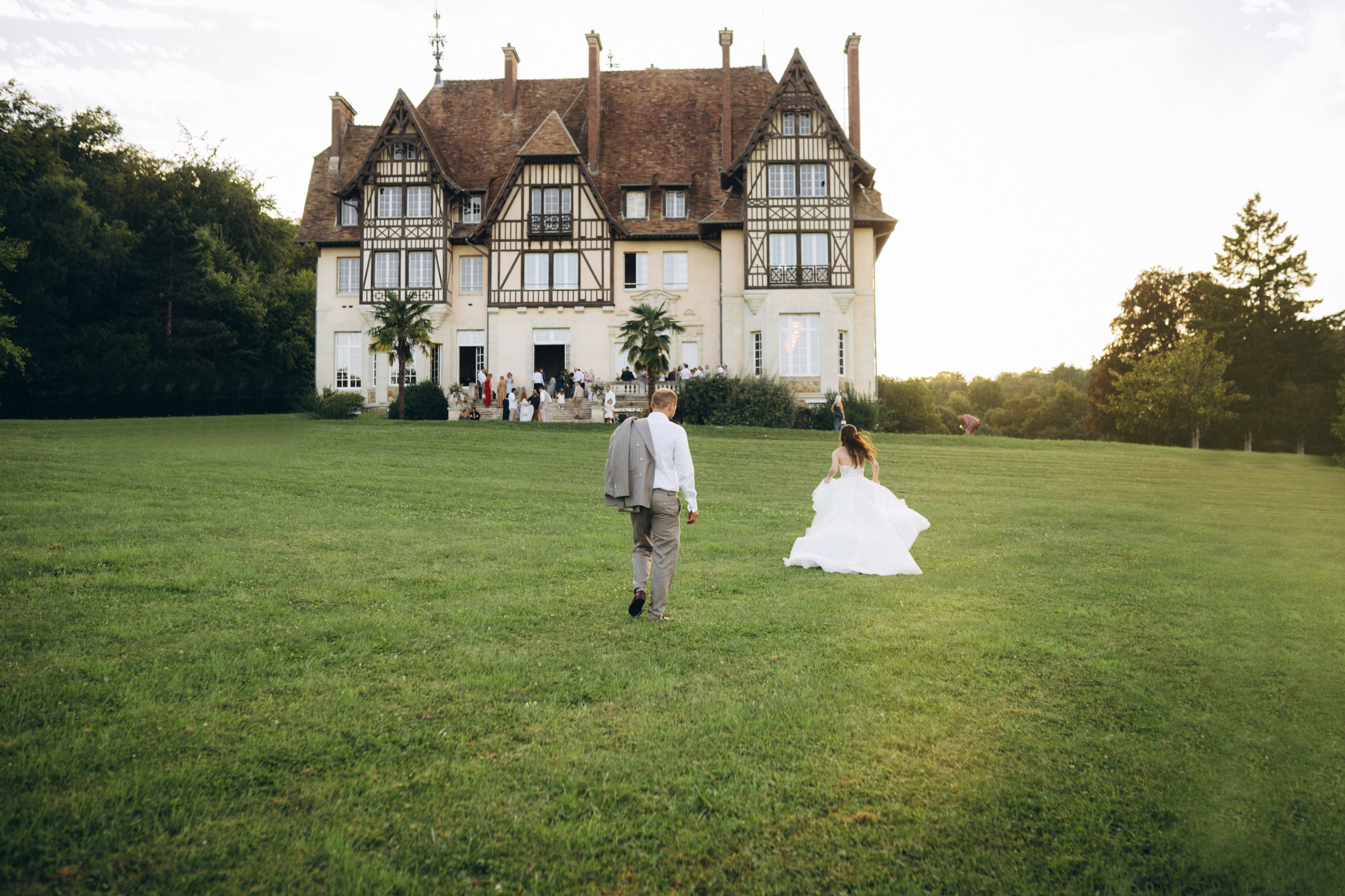 Свадебная фотосессия во французском замке. Professional photographer in Paris — Shybitska Iryna