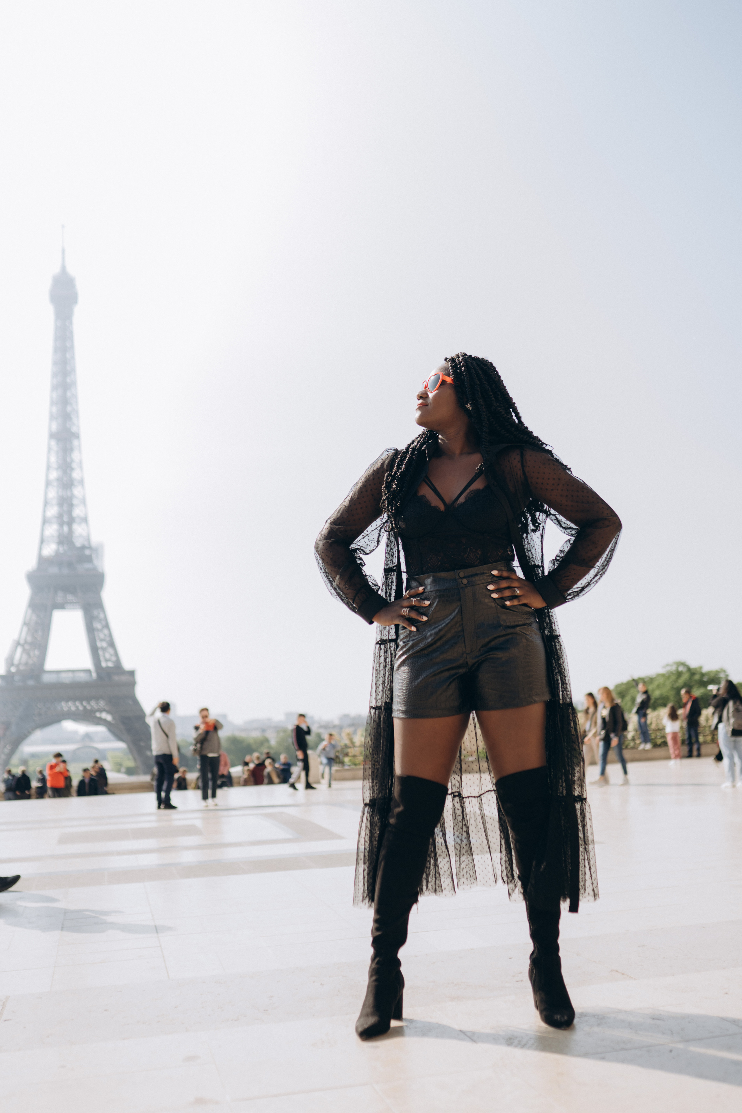 Family photo session in Paris — Louvre — Eiffel Tower. Professional photographer in Paris — Shybitska Iryna