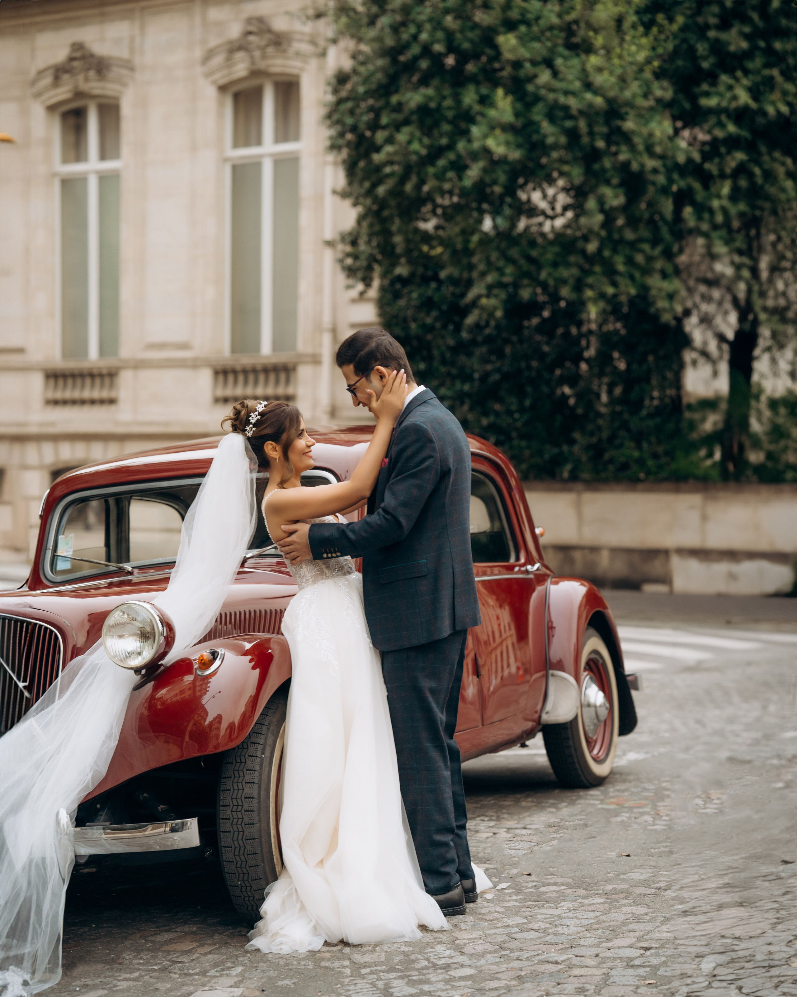 Wedding photo shoot. Professional photographer in Paris — Shybitska Iryna