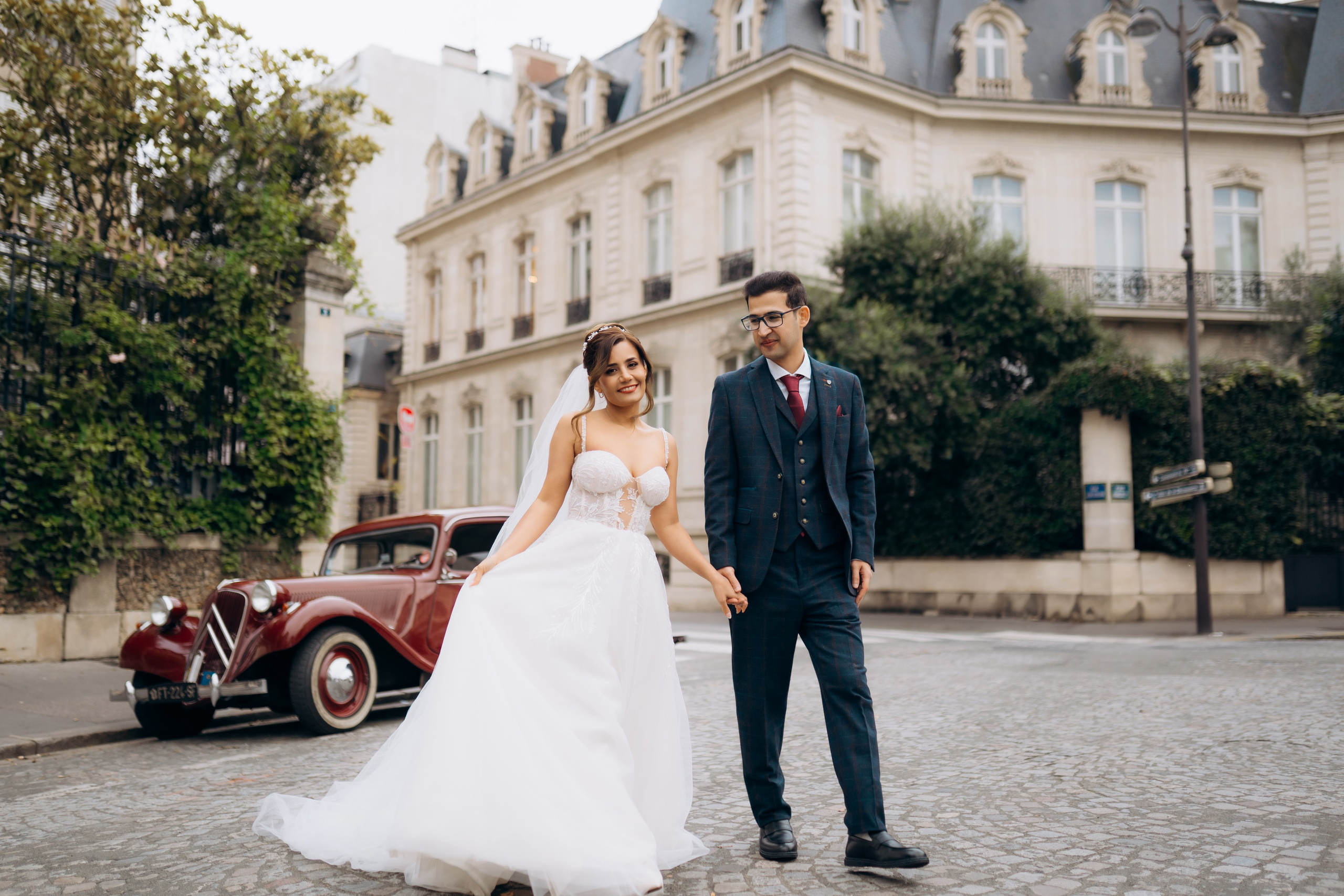 Wedding photo shoot. Professional photographer in Paris — Shybitska Iryna