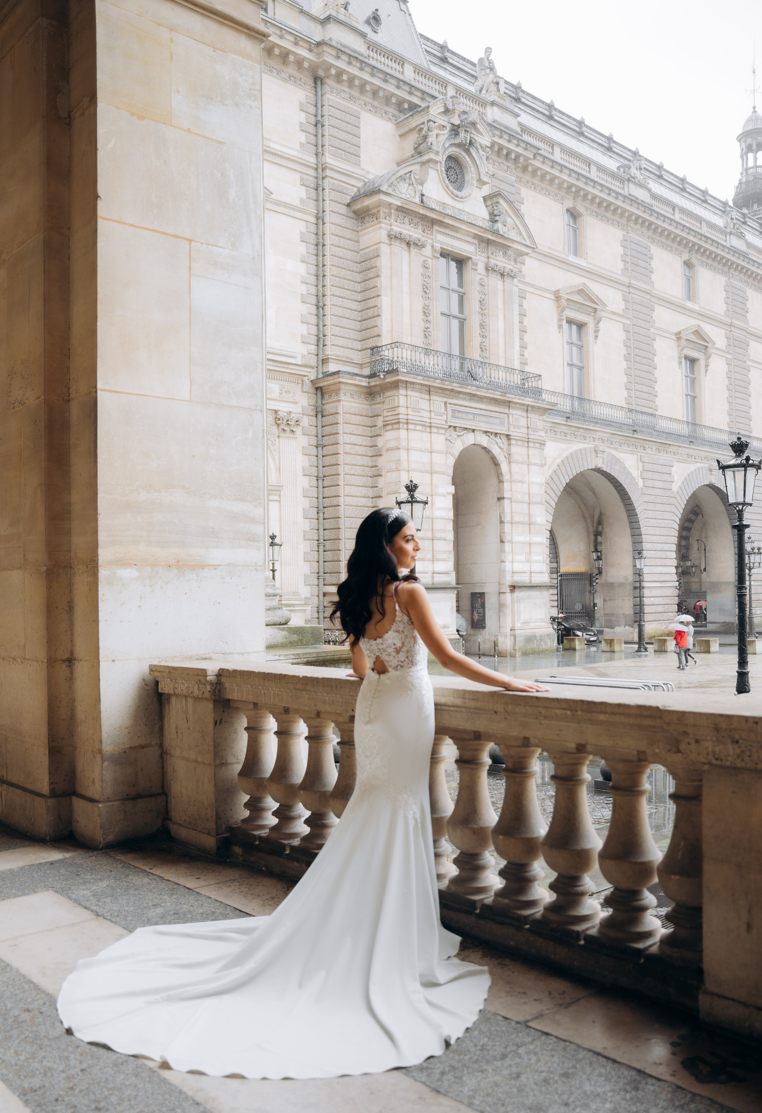 Wedding photo shoot in France_Cabriolet_Paris. Professional photographer in Paris — Shybitska Iryna