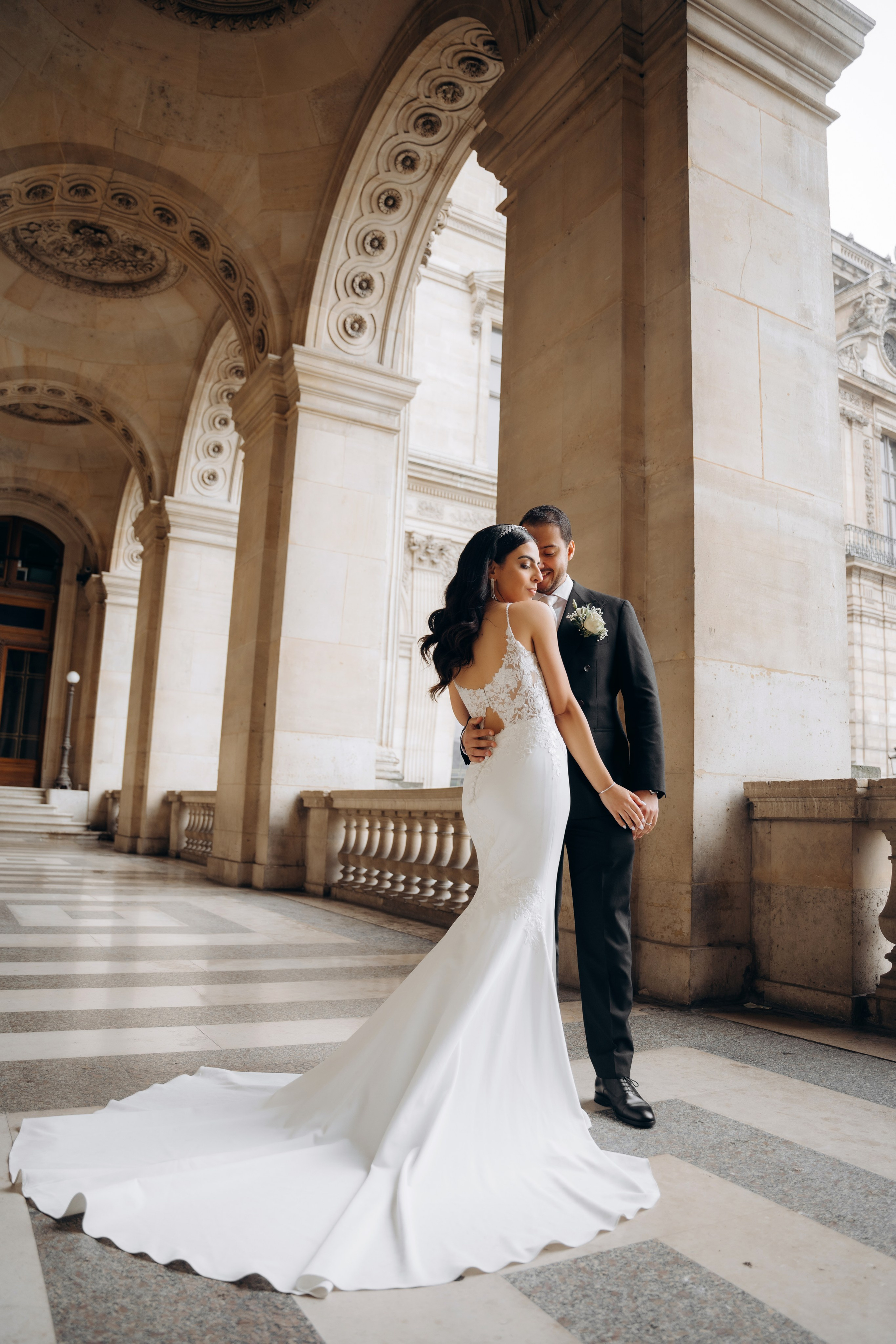 Wedding photo shoot in France_Cabriolet_Paris. Professional photographer in Paris — Shybitska Iryna
