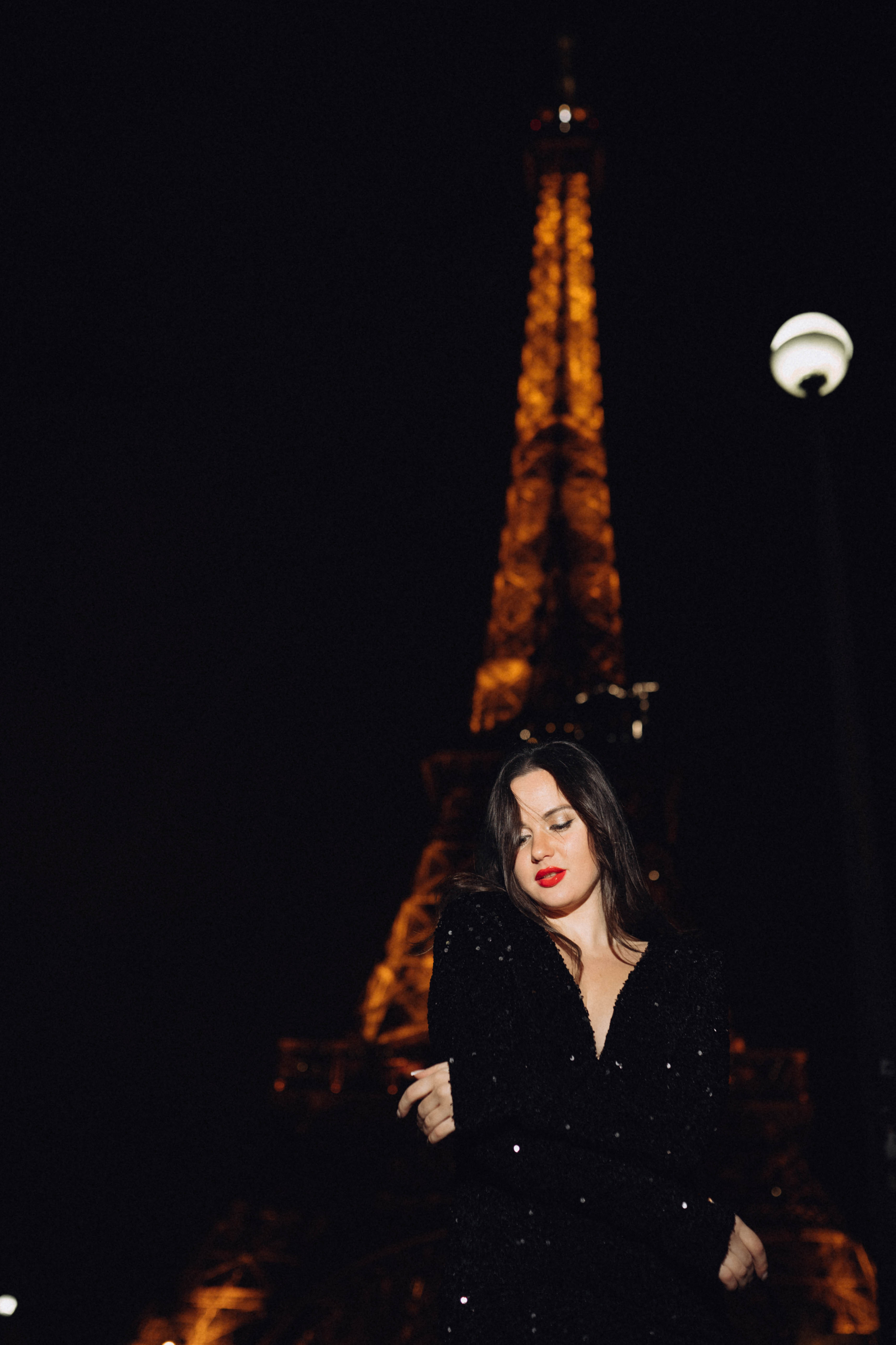 Night photo session in Paris. Professional photographer in Paris — Shybitska Iryna