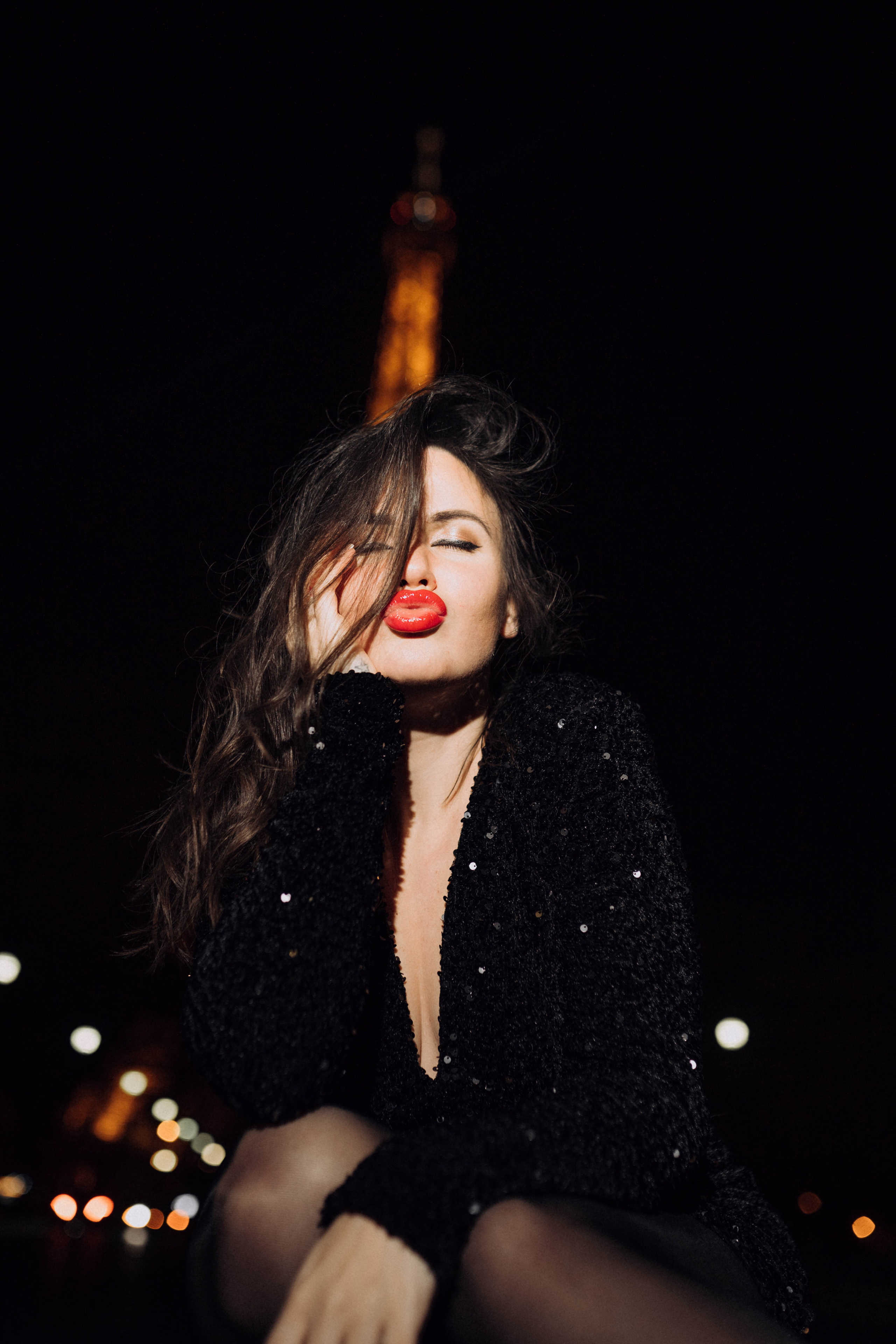 Night photo session in Paris. Professional photographer in Paris — Shybitska Iryna