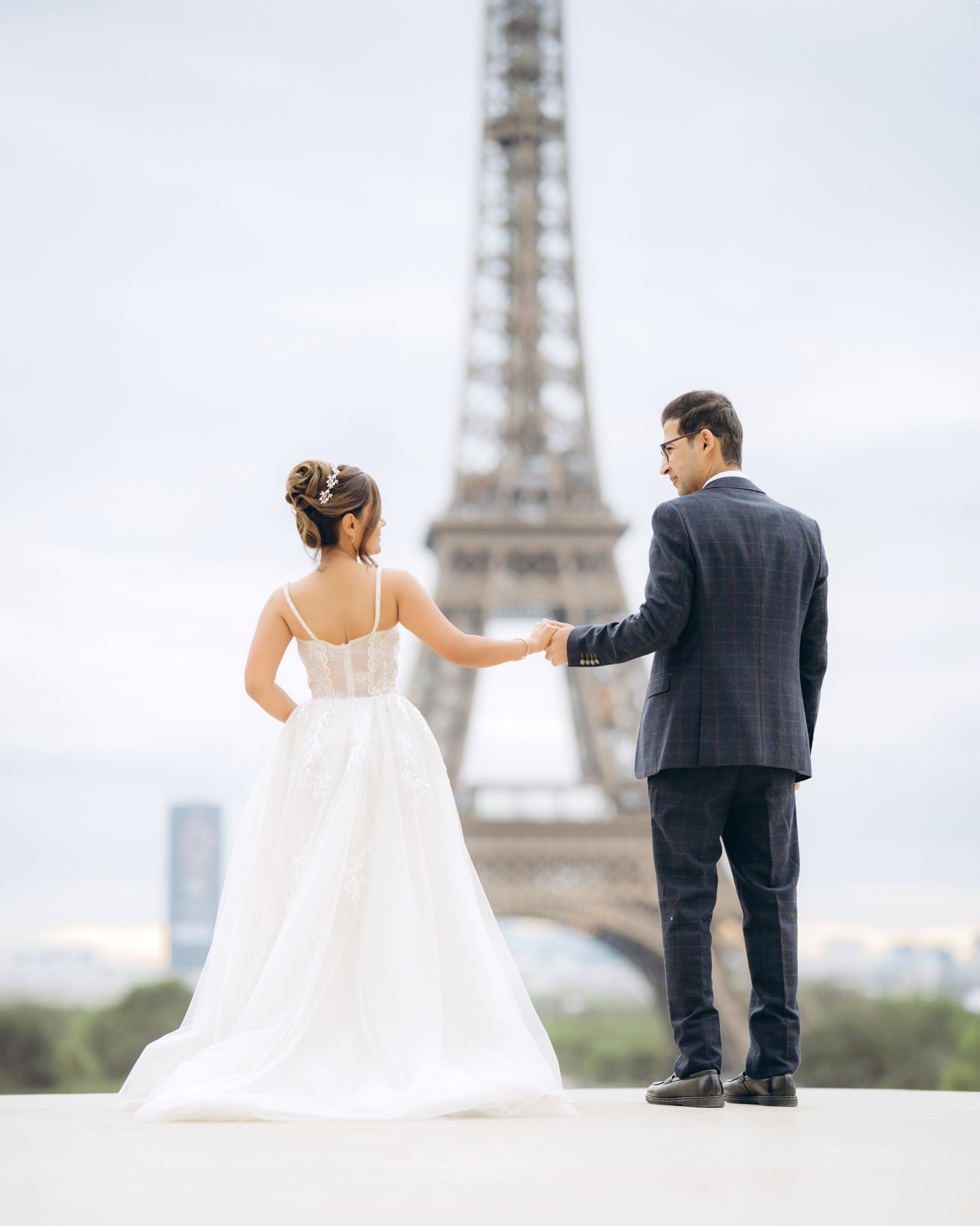 Wedding photo shoot. Professional photographer in Paris — Shybitska Iryna