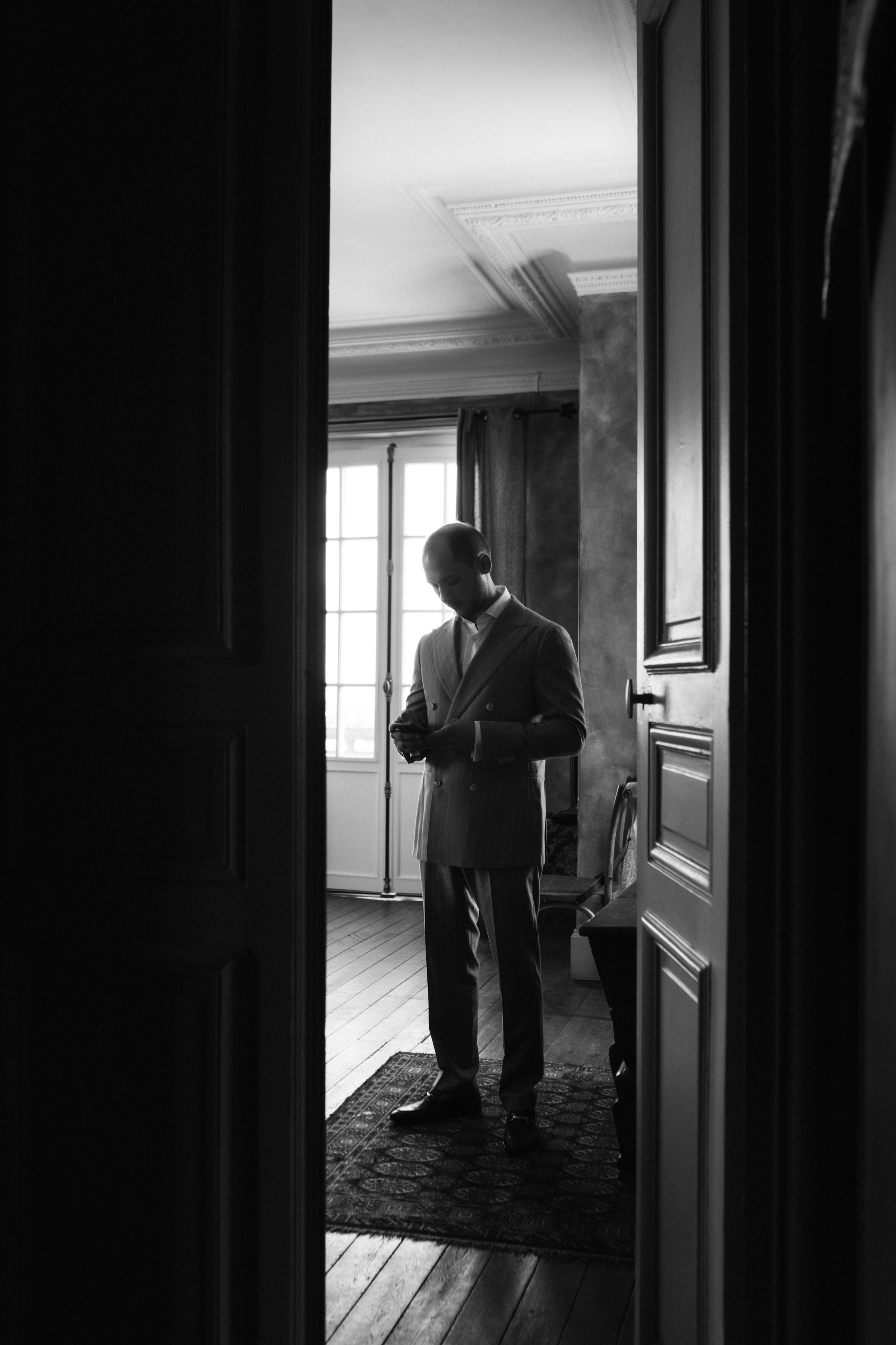 Свадебная фотосессия во французском замке. Professional photographer in Paris — Shybitska Iryna