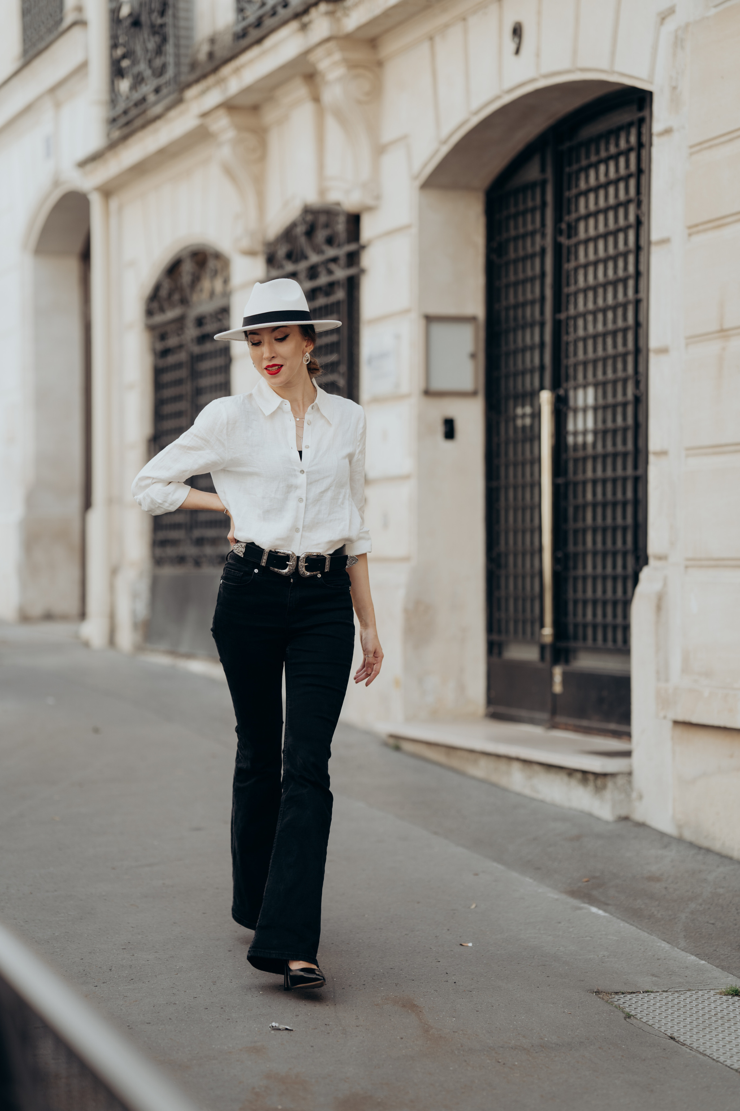 Photo shoot on the streets of Paris. Professional photographer in Paris — Shybitska Iryna