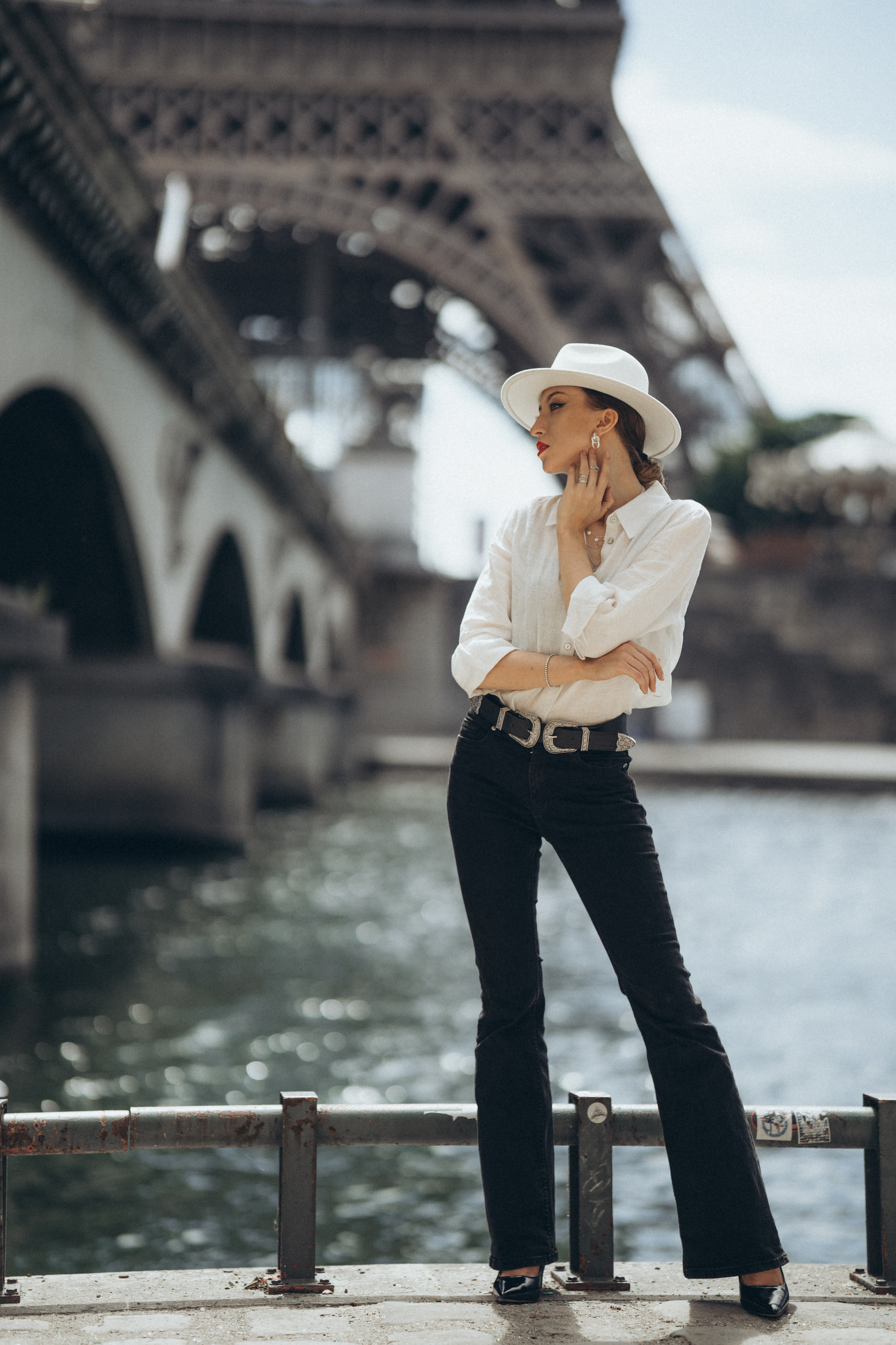 Photo shoot on the streets of Paris. Professional photographer in Paris — Shybitska Iryna