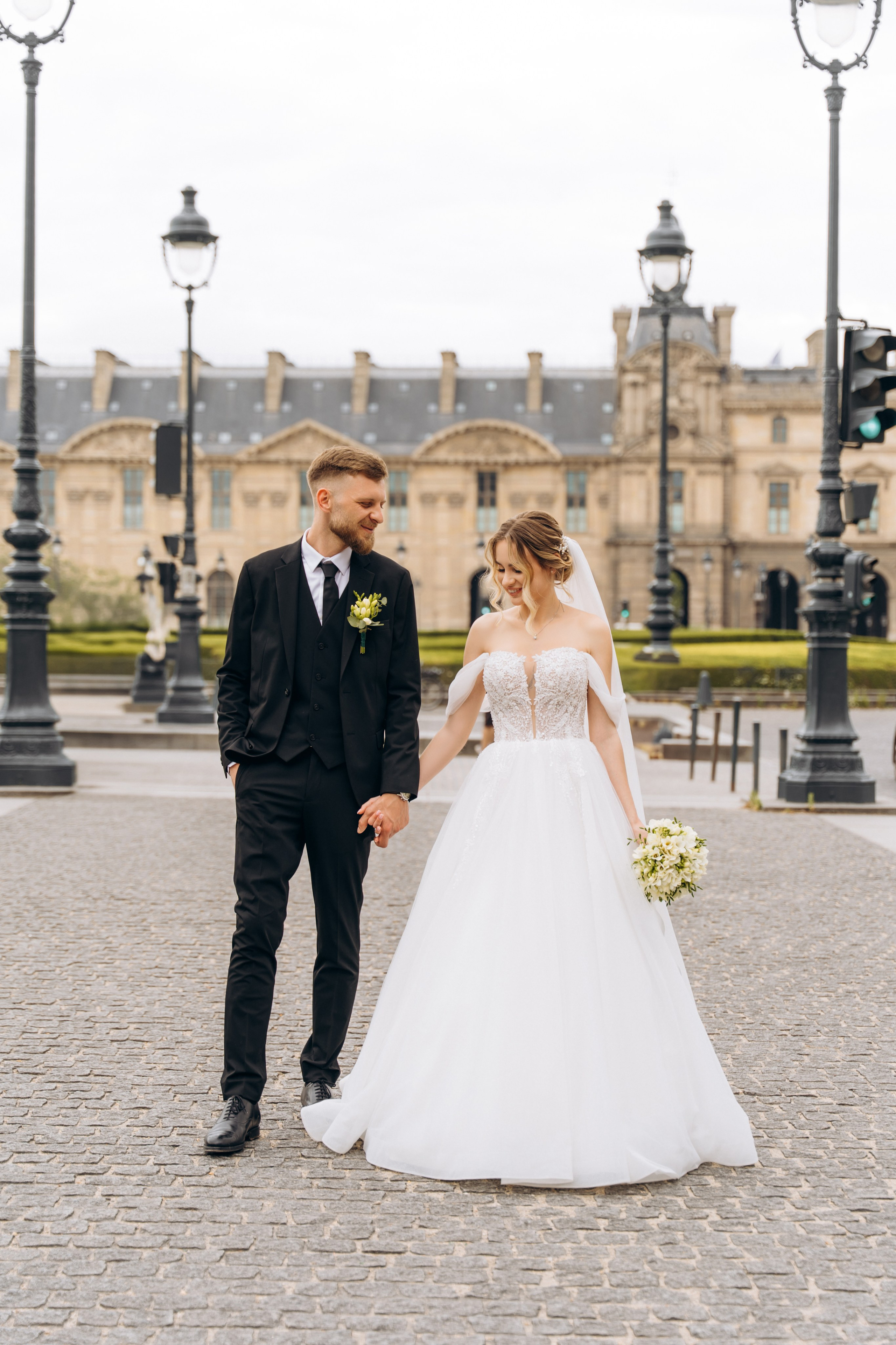 Wedding Day in Paris and Reception. Professional photographer in Paris — Shybitska Iryna