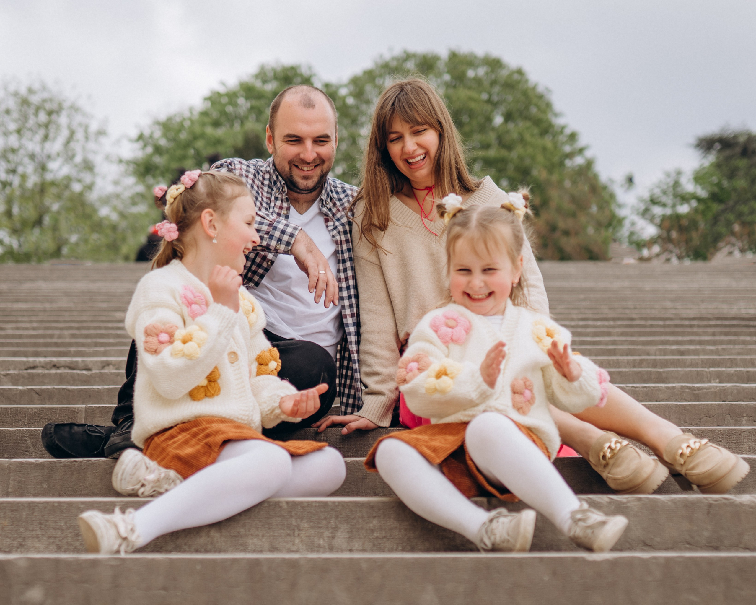 Family photo shoot. Paris. Professional photographer in Paris — Shybitska Iryna