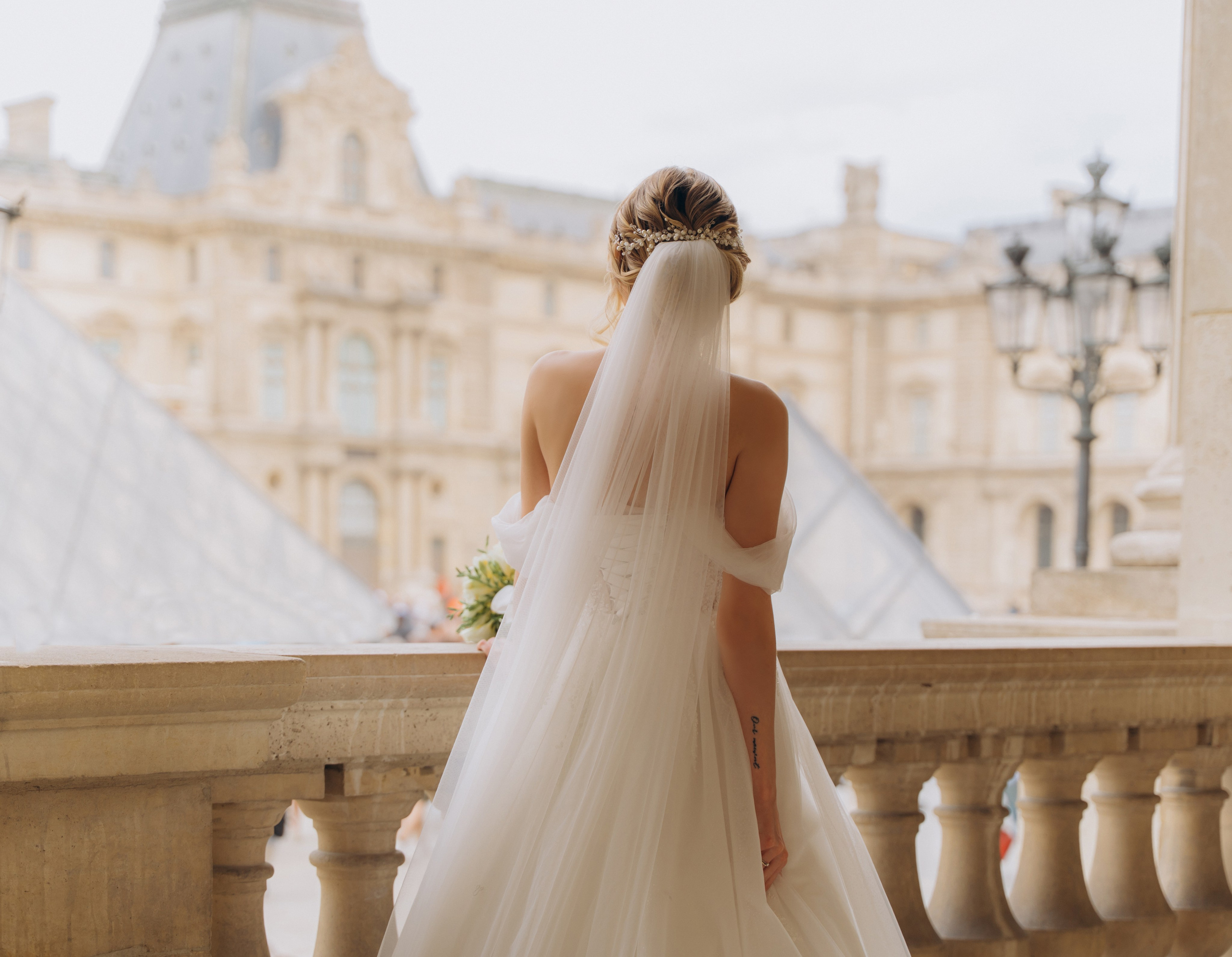 Wedding Day in Paris and Reception. Professional photographer in Paris — Shybitska Iryna