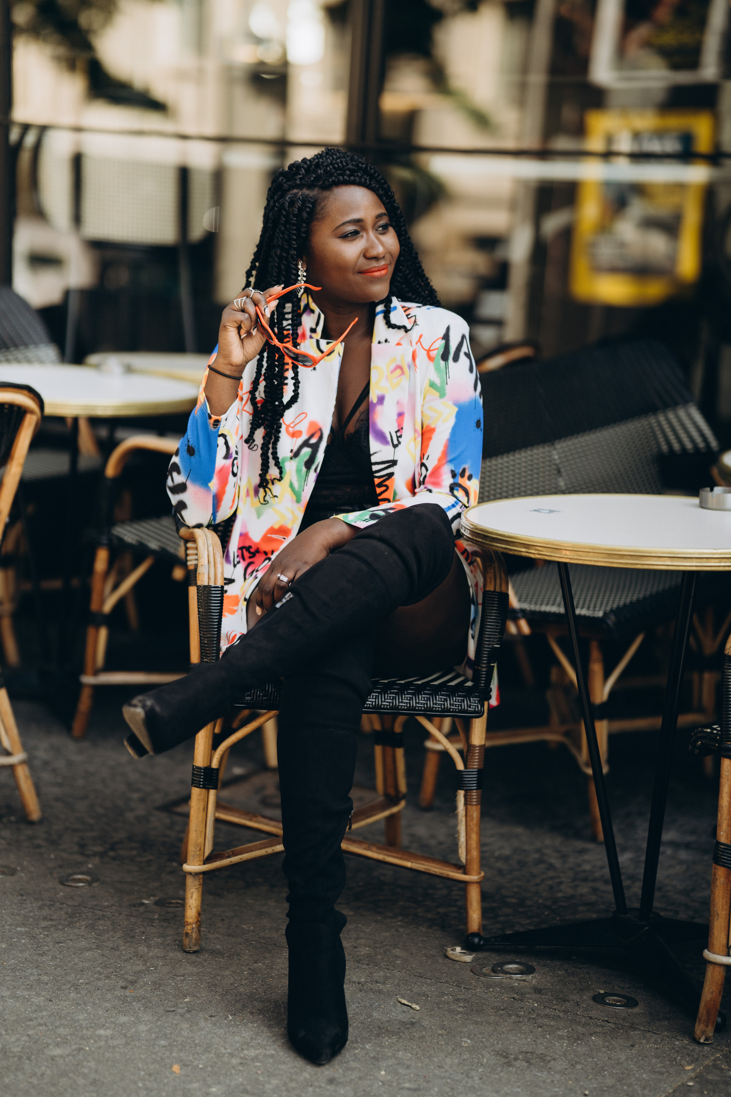 Family photo session in Paris — Louvre — Eiffel Tower. Professional photographer in Paris — Shybitska Iryna