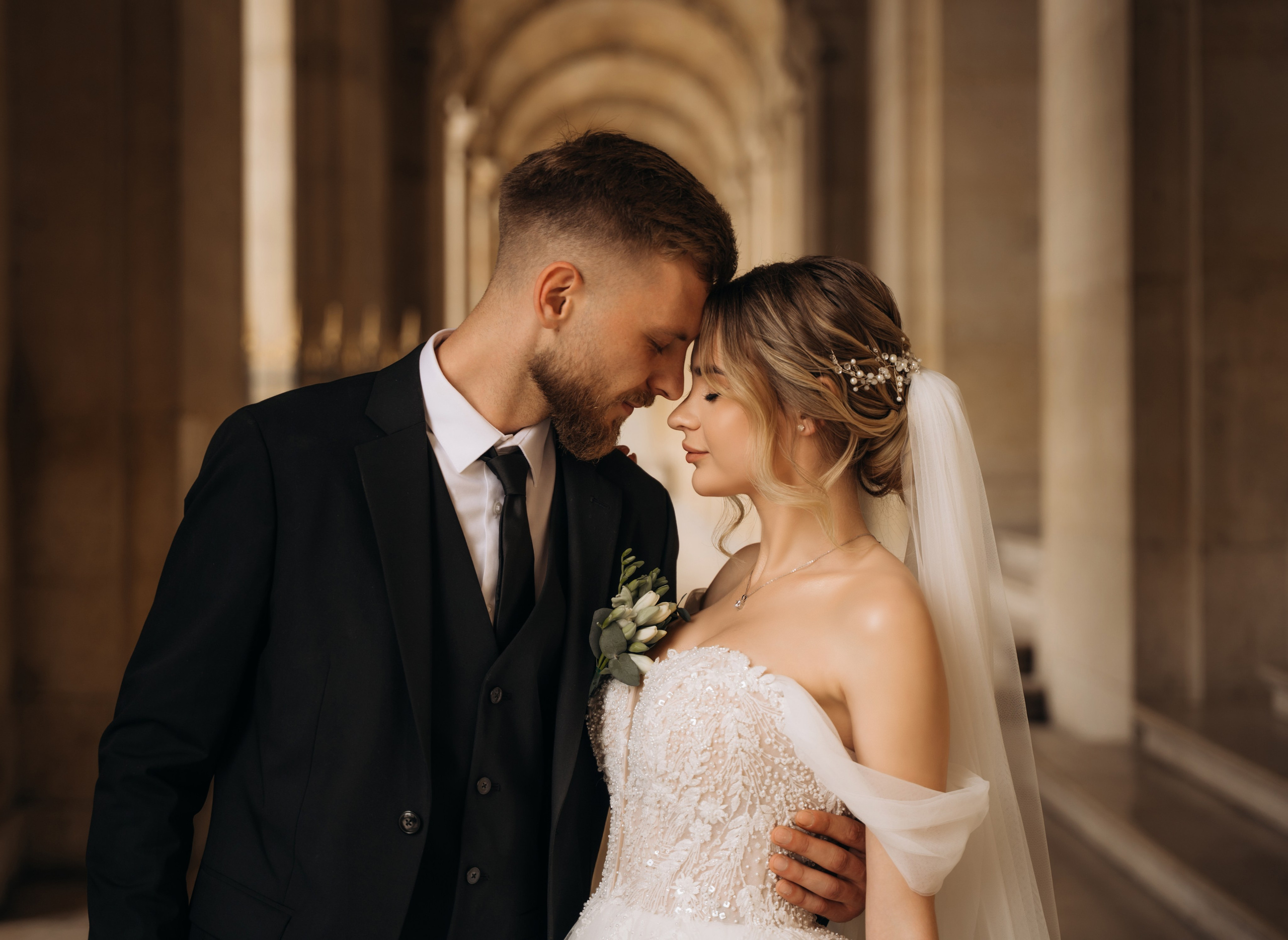 Wedding Day in Paris and Reception. Professional photographer in Paris — Shybitska Iryna