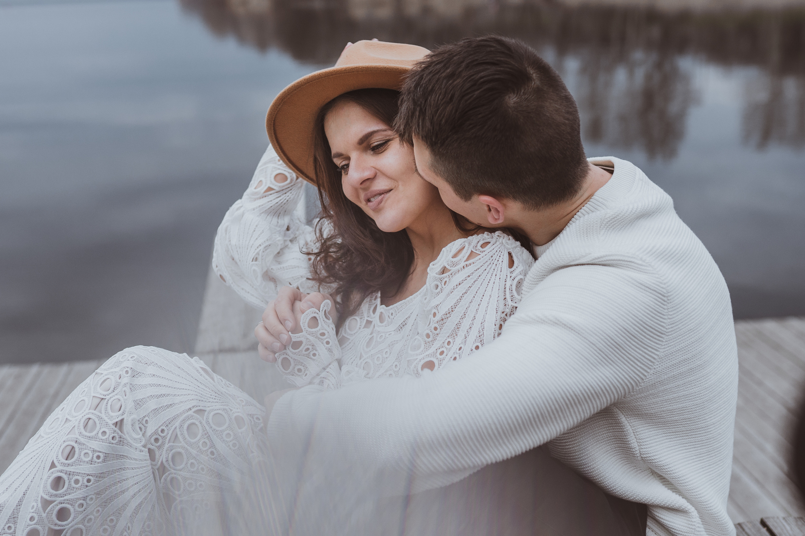 У озера. Professional photographer in Paris — Shybitska Iryna